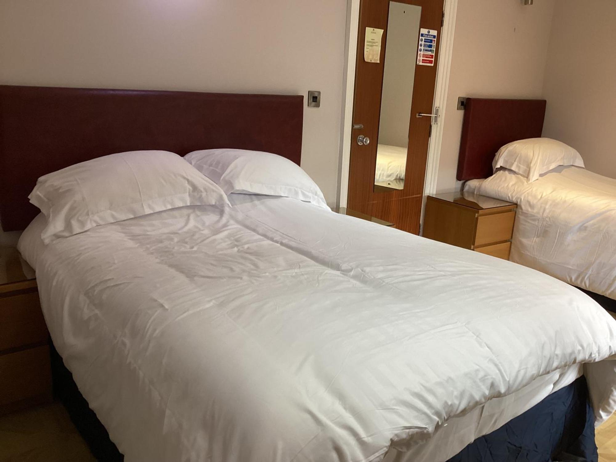 En Suite Double or Twin Room,1516368355:JPEG