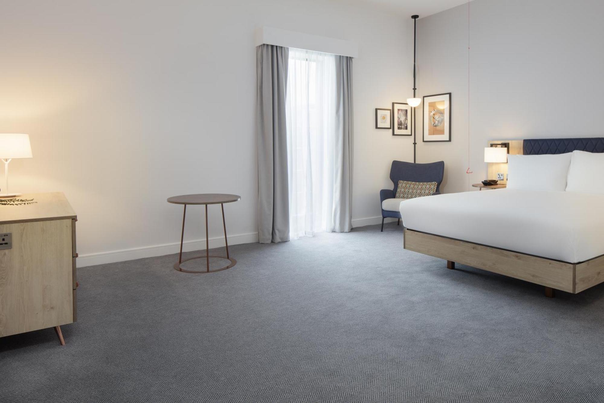Queen Room - Accessible