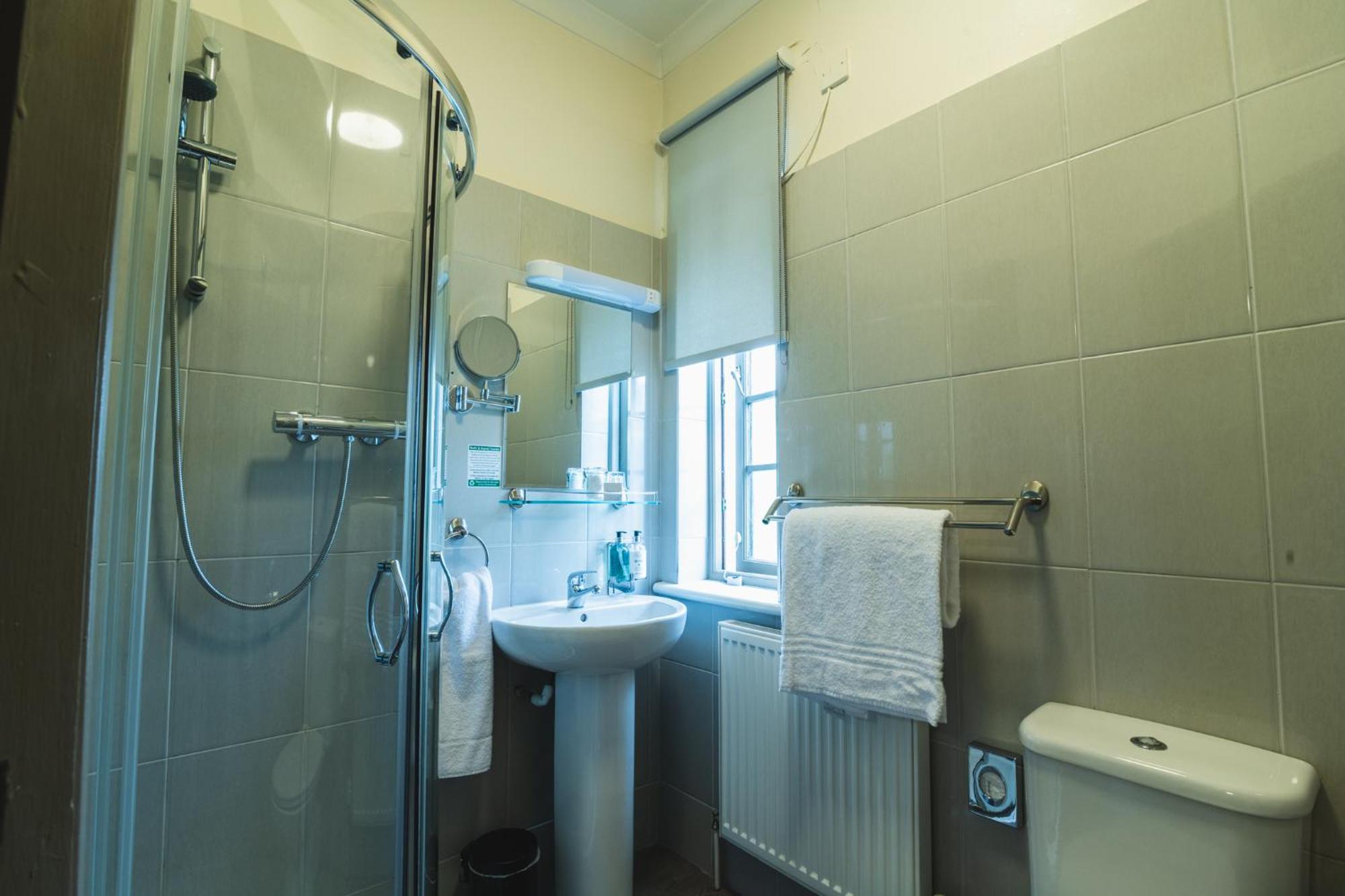 Standard Single Room Shower,1598403478:JPEG