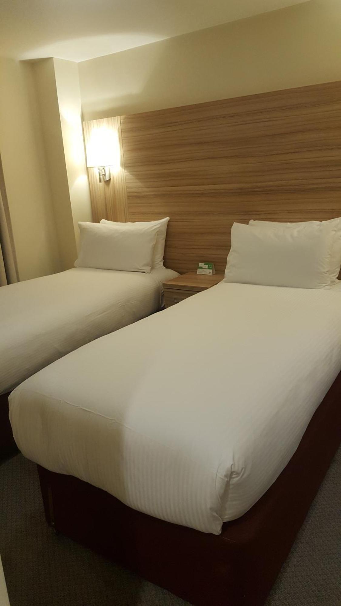 Quarto Twin Standard