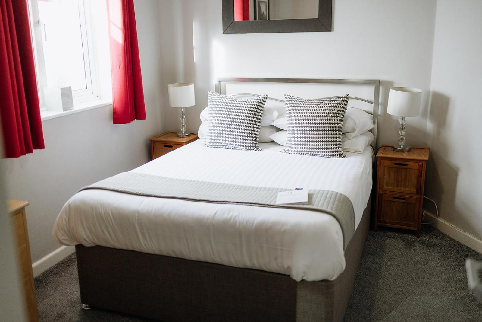 Small Double Room,1566911679:JPEG
