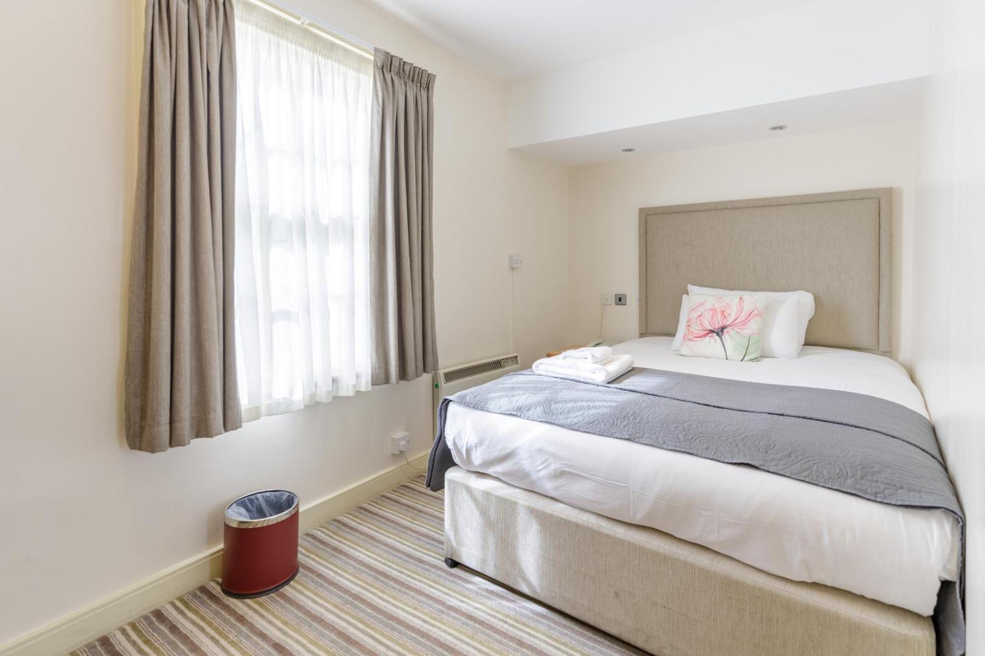 Superior Single Room,1580144531:JPEG
