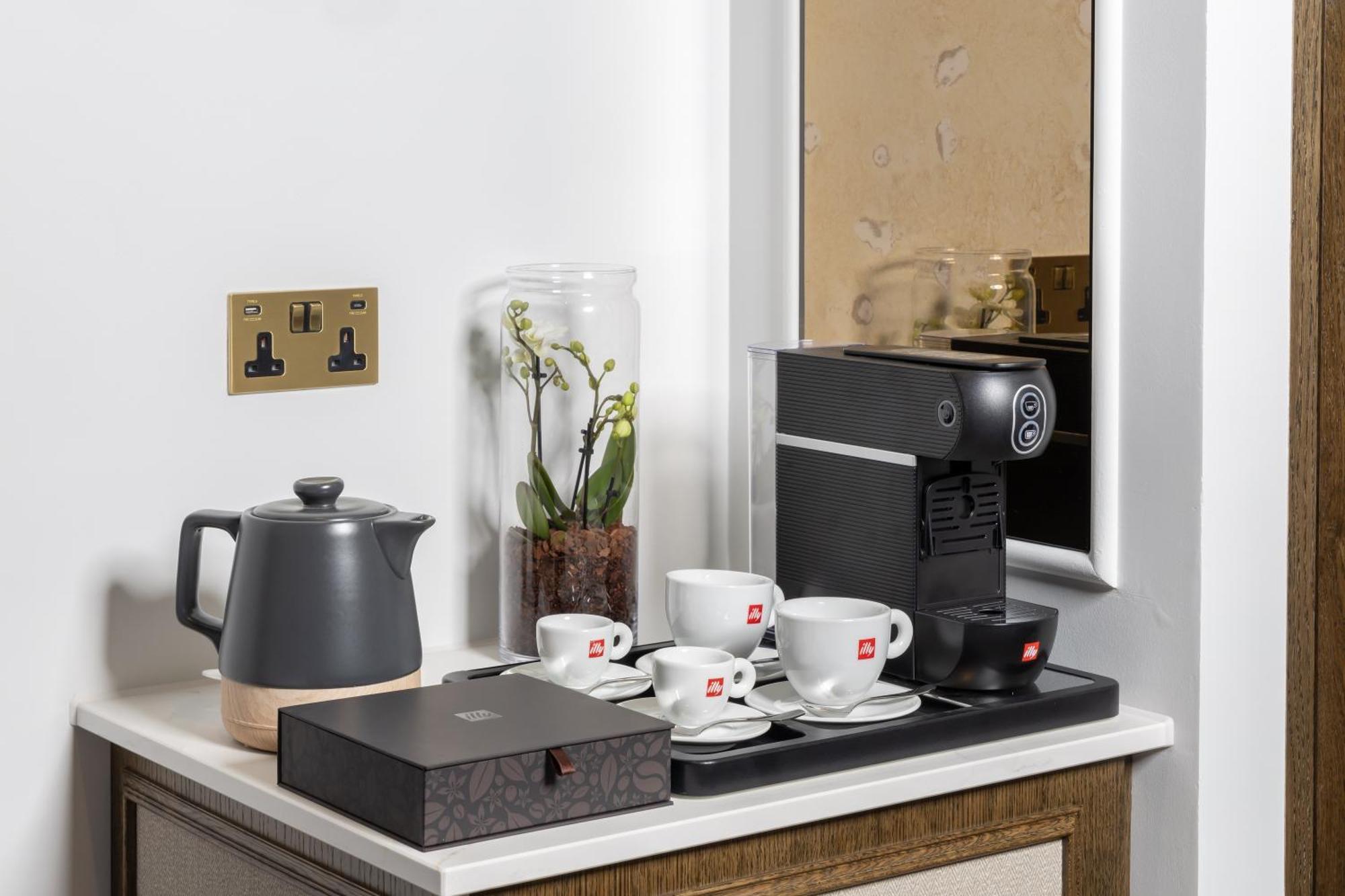 Suite con 1 Camera da Letto e 1 Divano-Letto