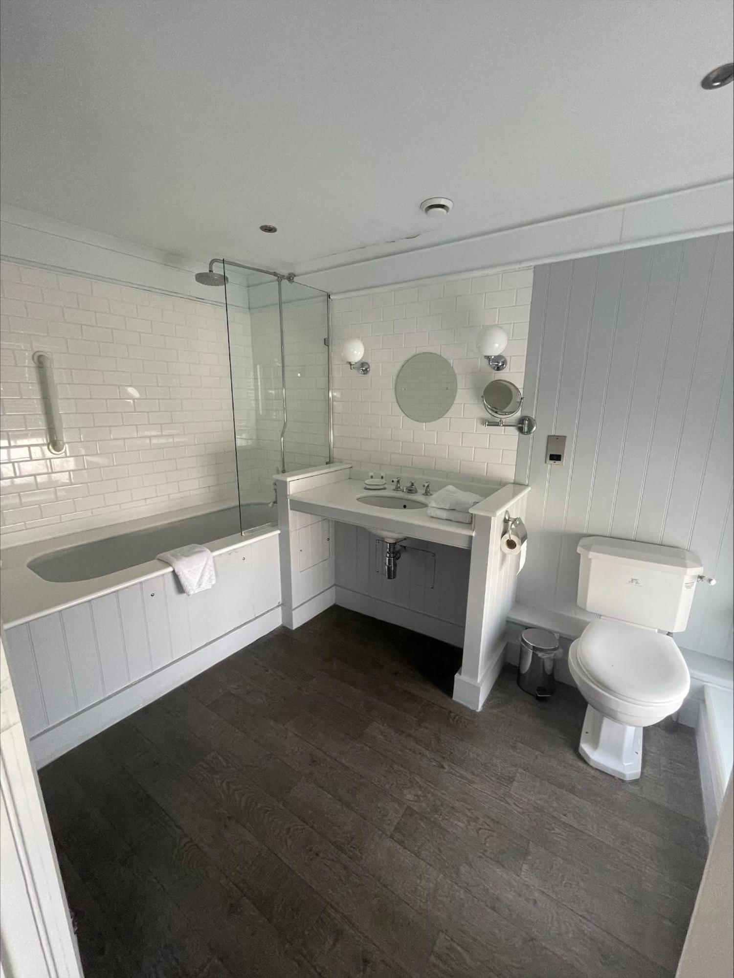 Double or Twin Room with City View