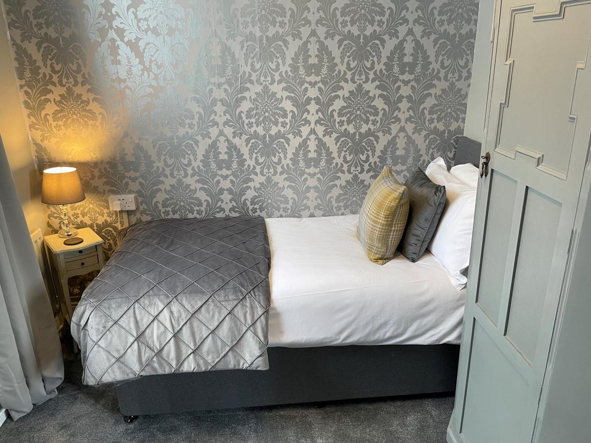 Single Room with Shower