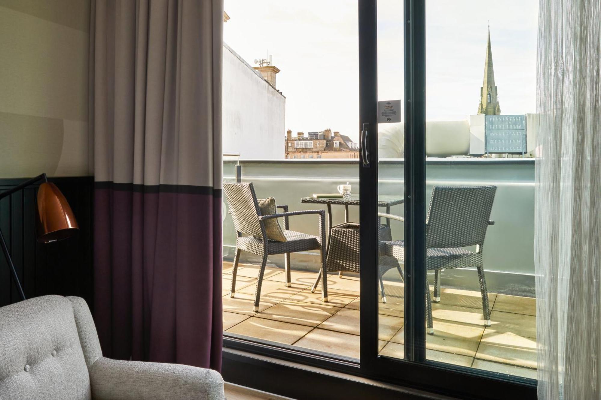 Standard King Room Balcony,1589571670:JPEG