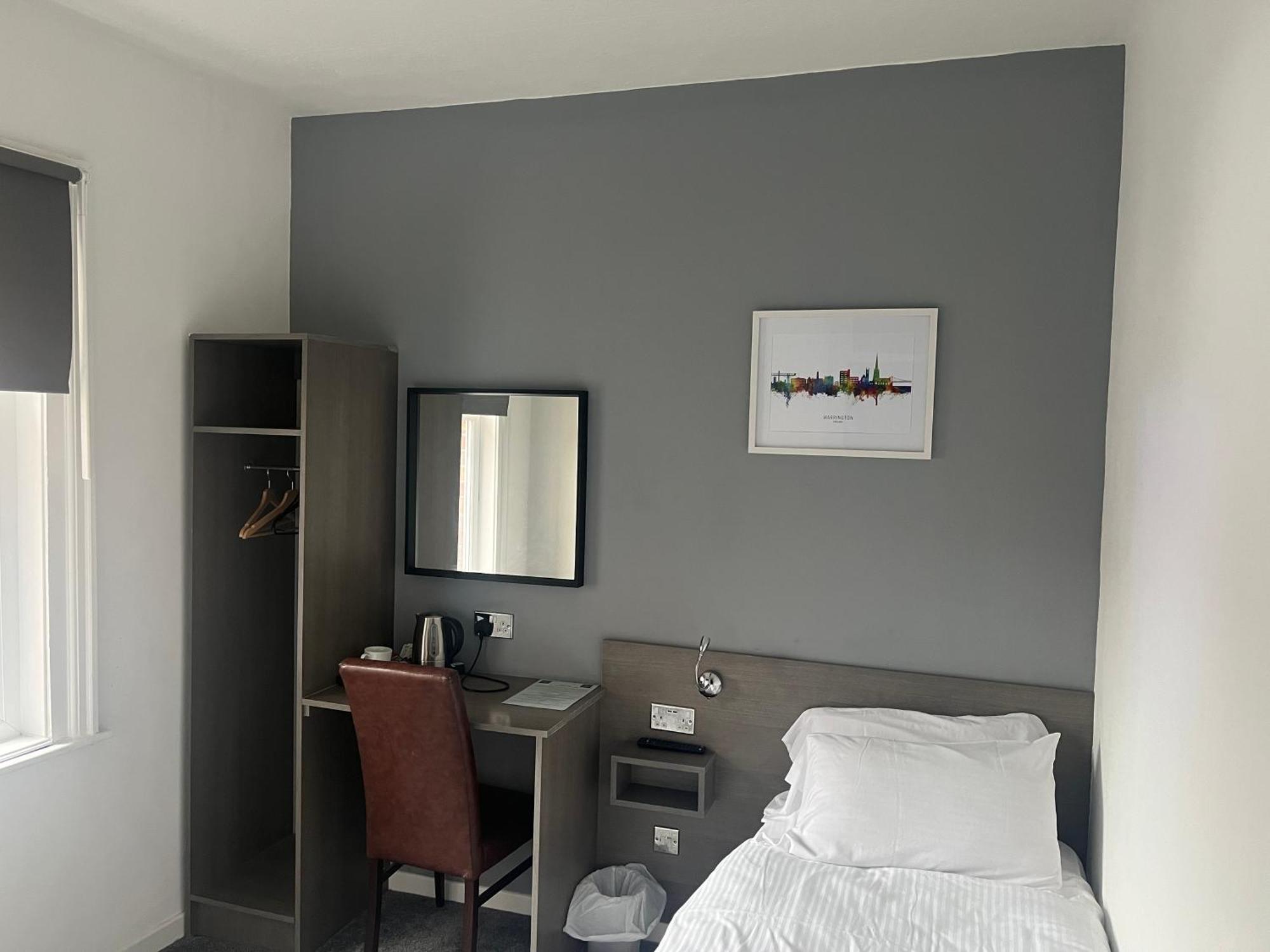 Single Room with Shower,1011599884:JPEG