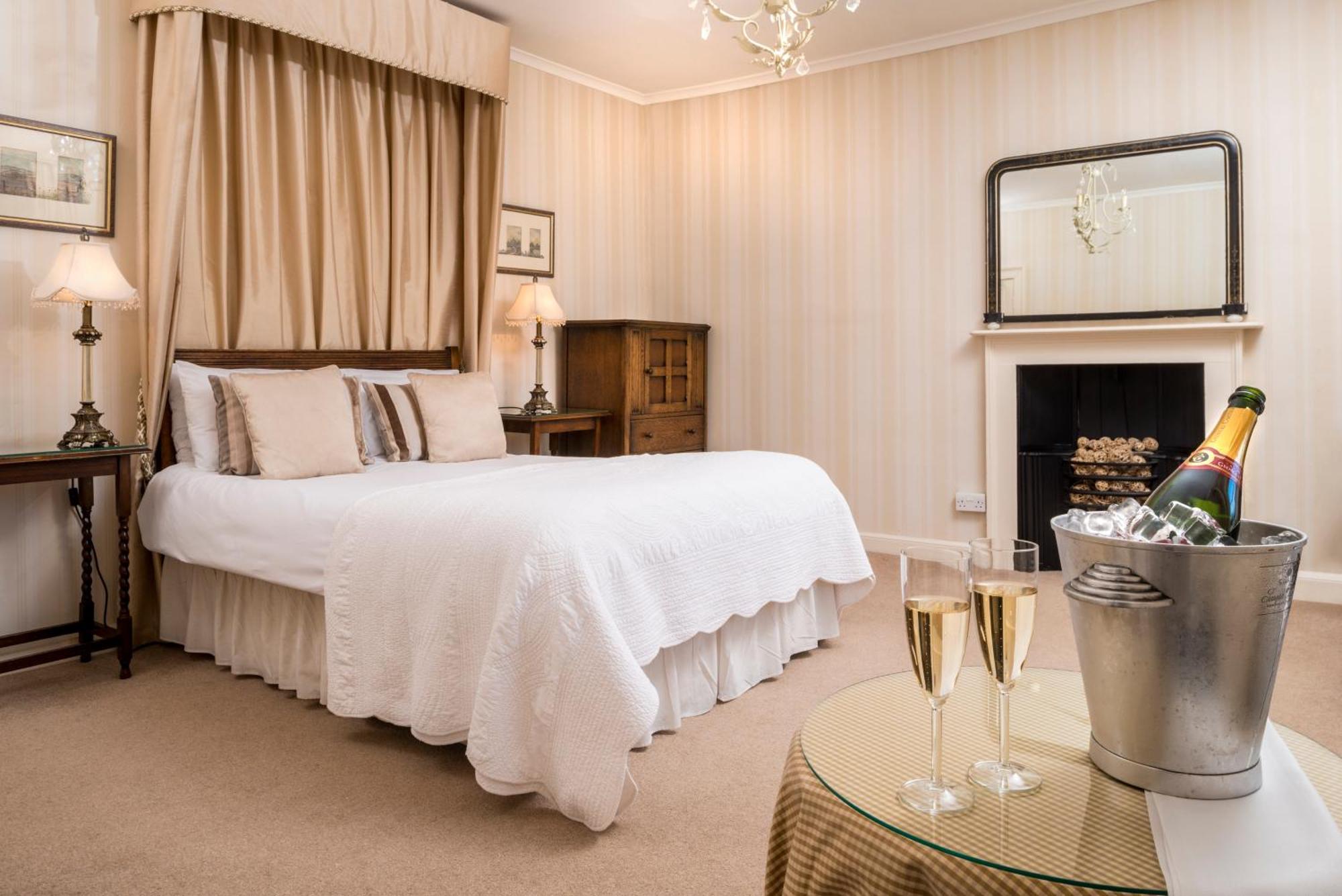 Double or Twin Room with Private Bathroom,1594654083:JPEG