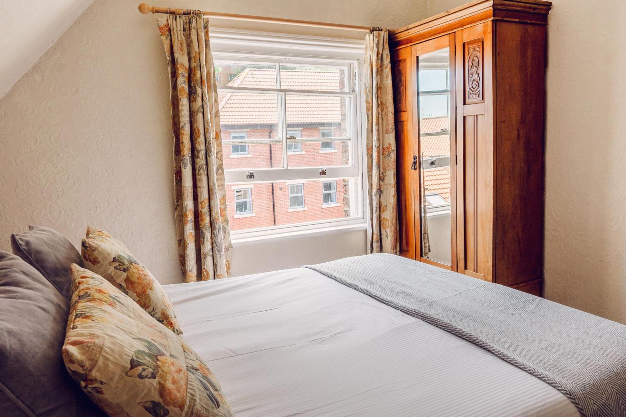 Double Room with Private External Bathroom