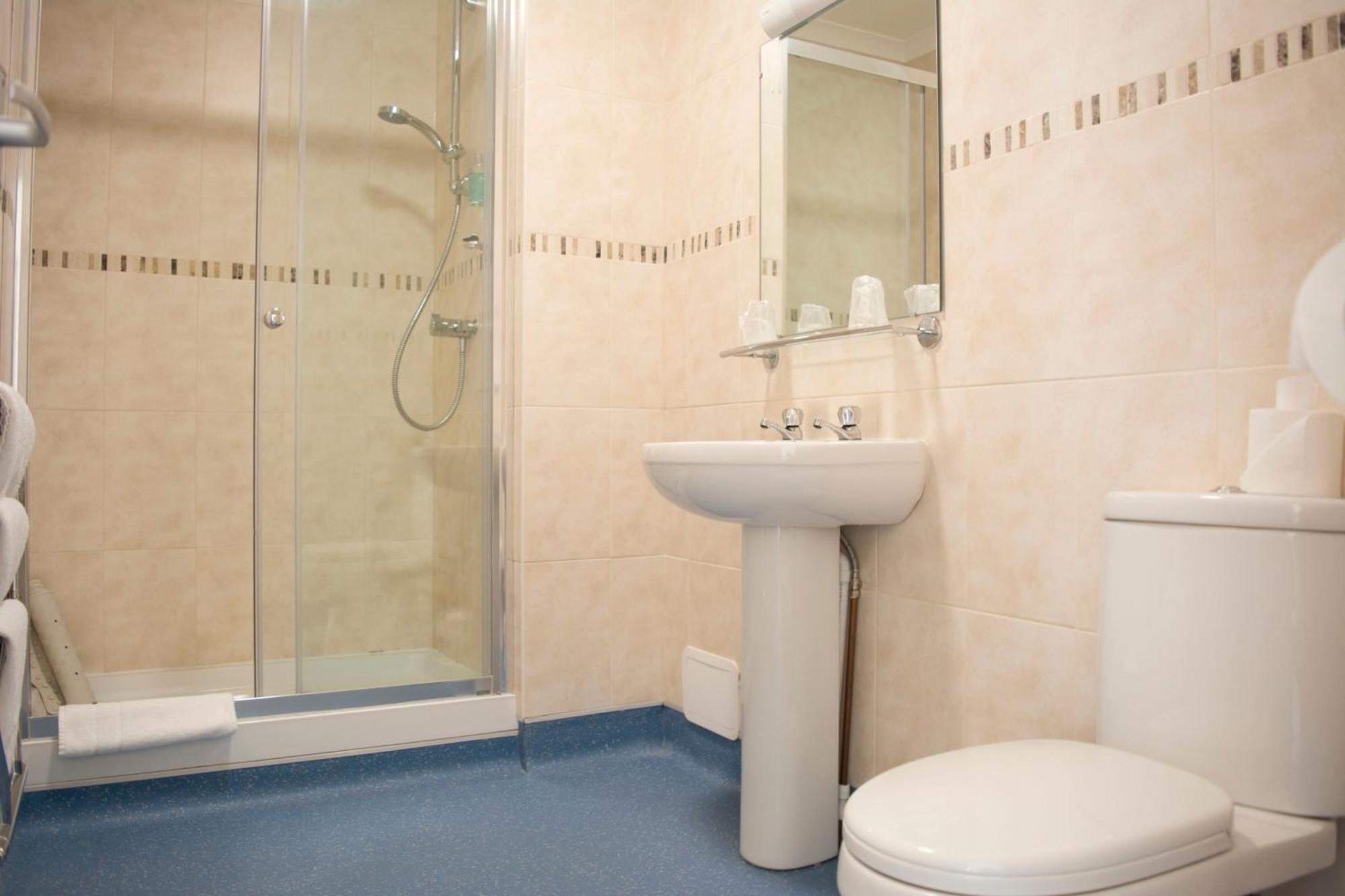 Annexe Wing Family Room (2 Adults + 1 Child)