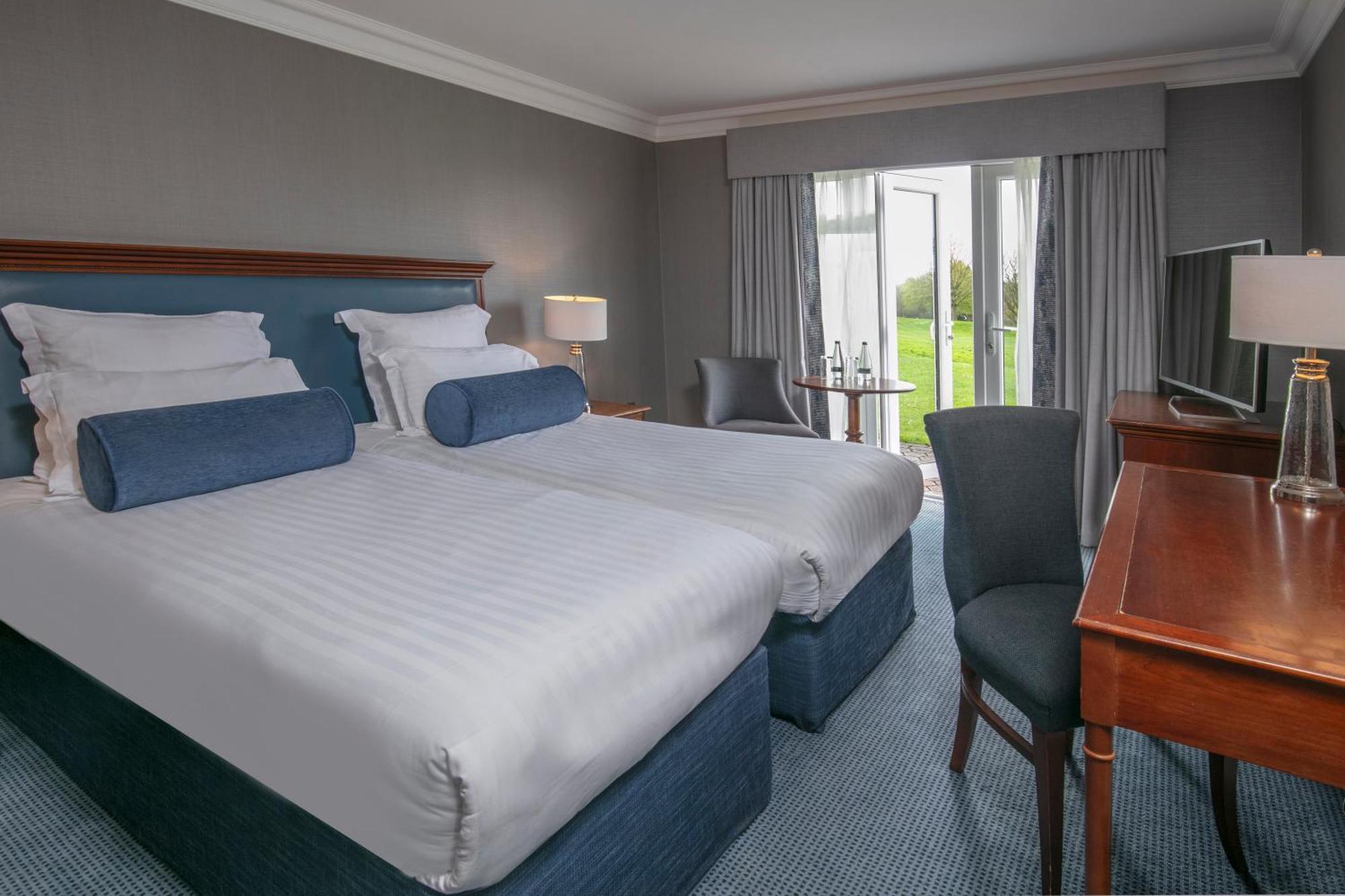 Deluxe Twin Room with View