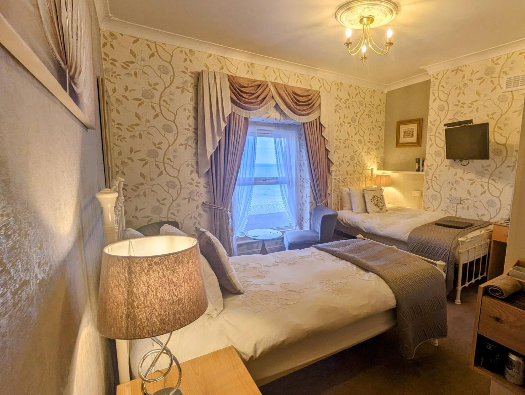 Deluxe Twin Room with Sea View