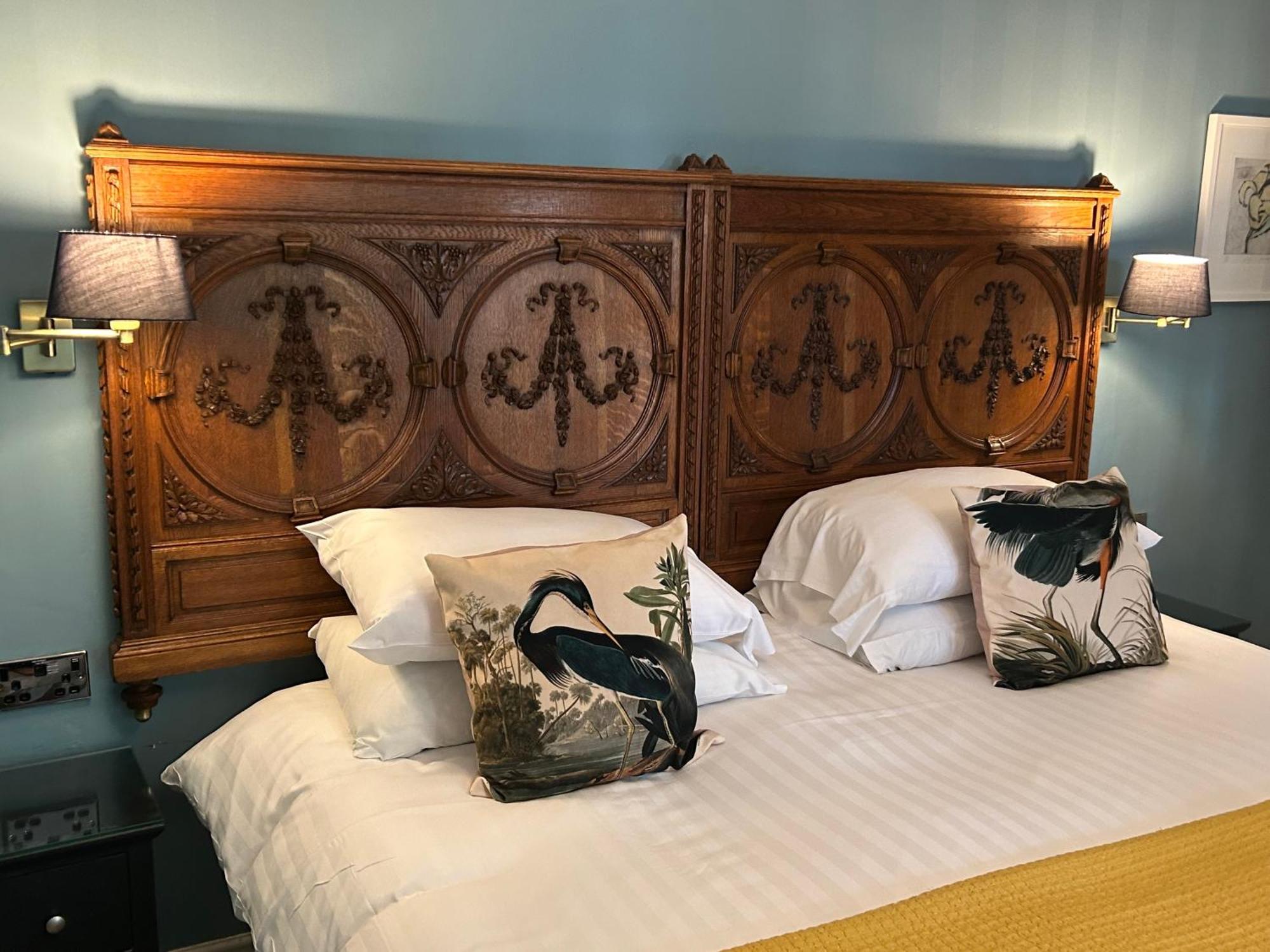 Double Room,1730061763:JPEG