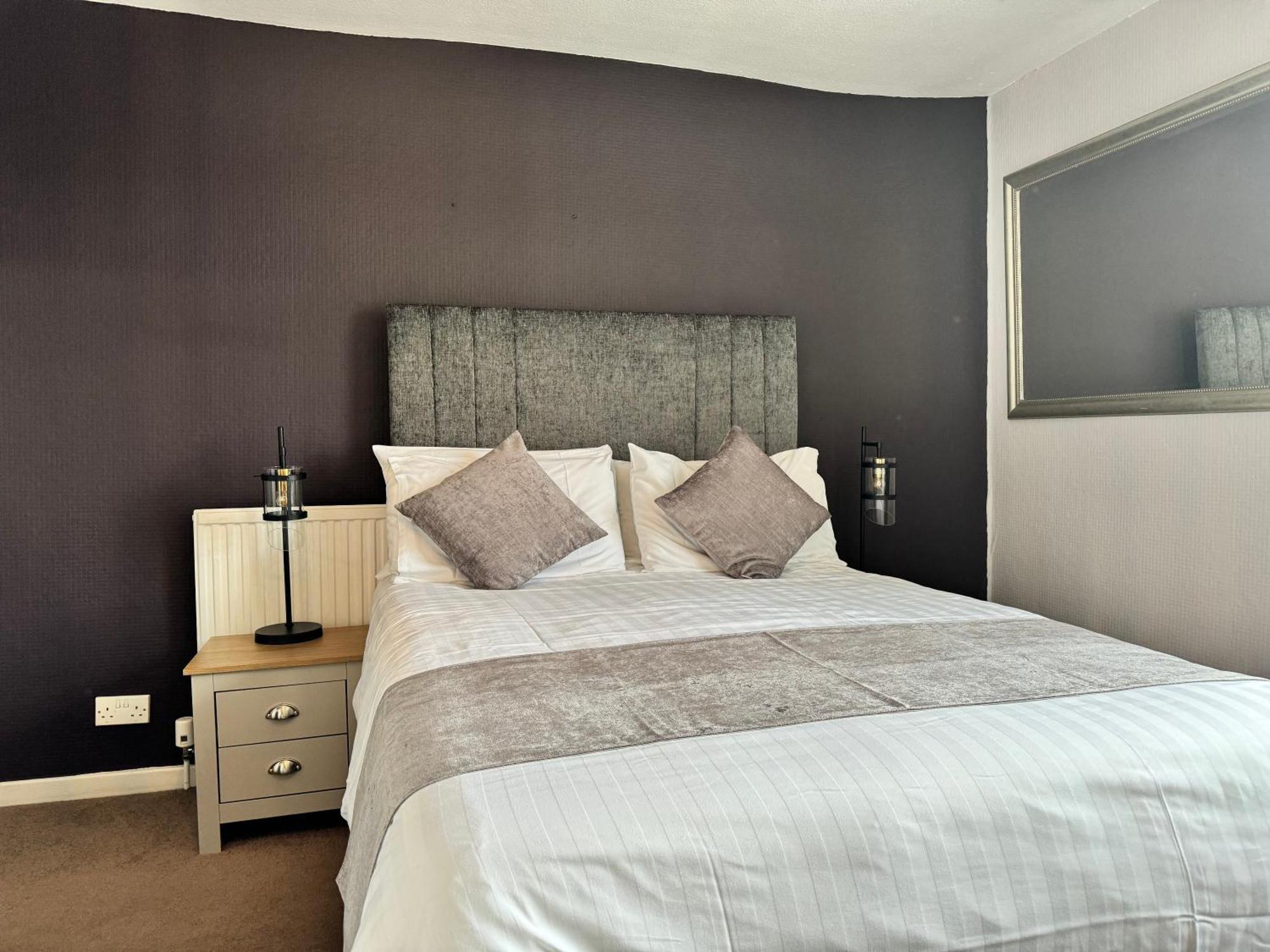 Basic Double Room