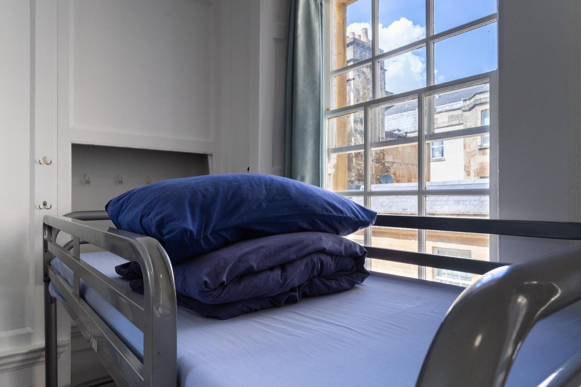 Einzelbett im 10-Betten-Schlafsaal (Frauen)
