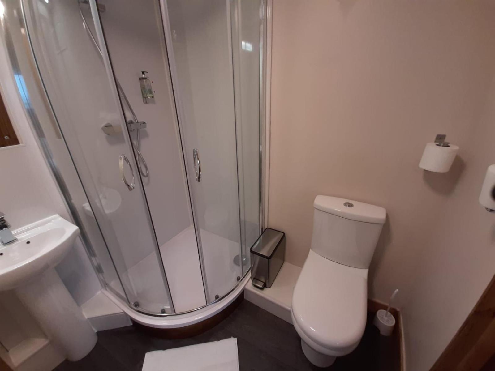 Triple Room,1630866535:JPEG