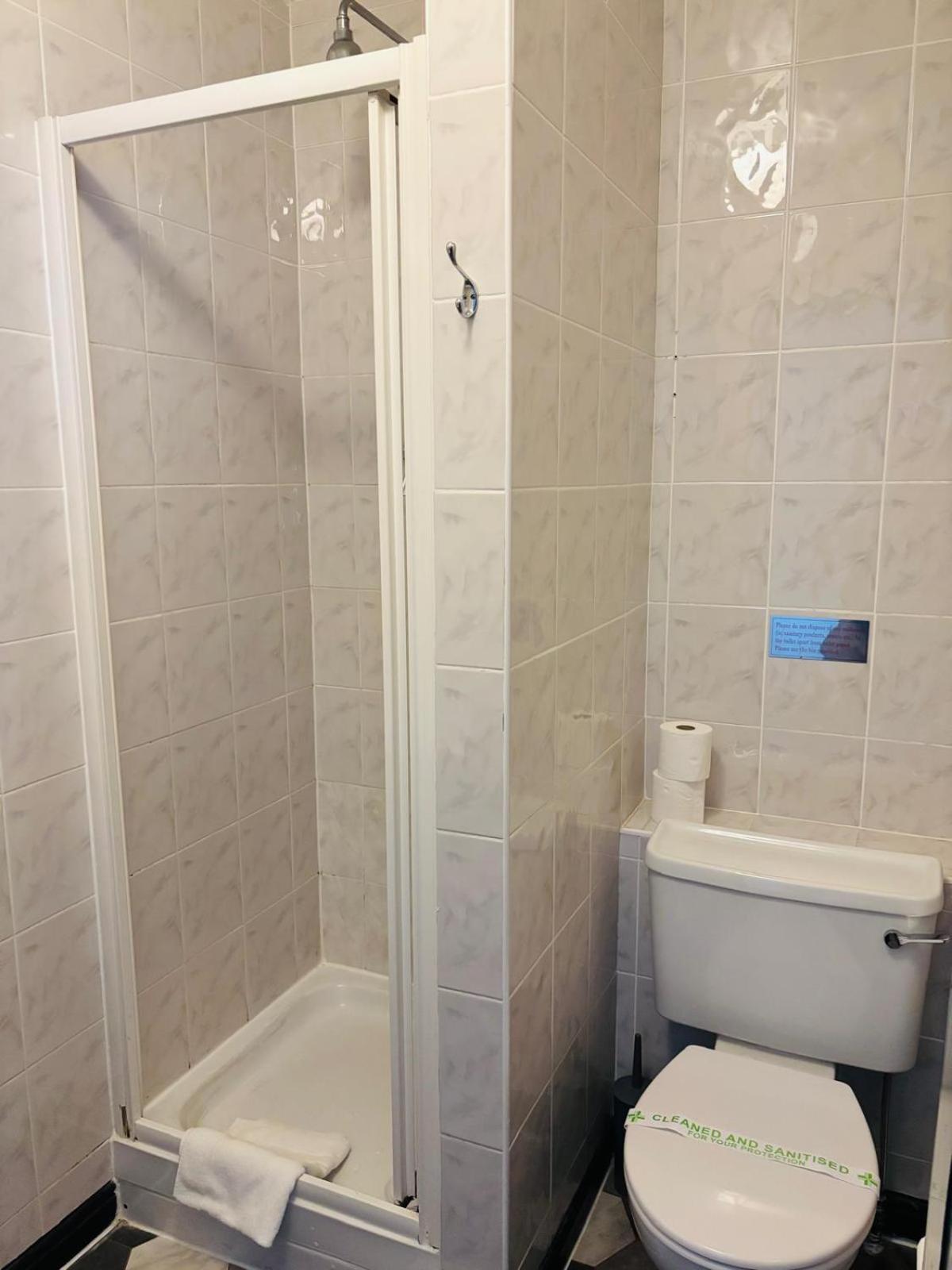 Family Room with Private Bathroom,1637705366:JPEG