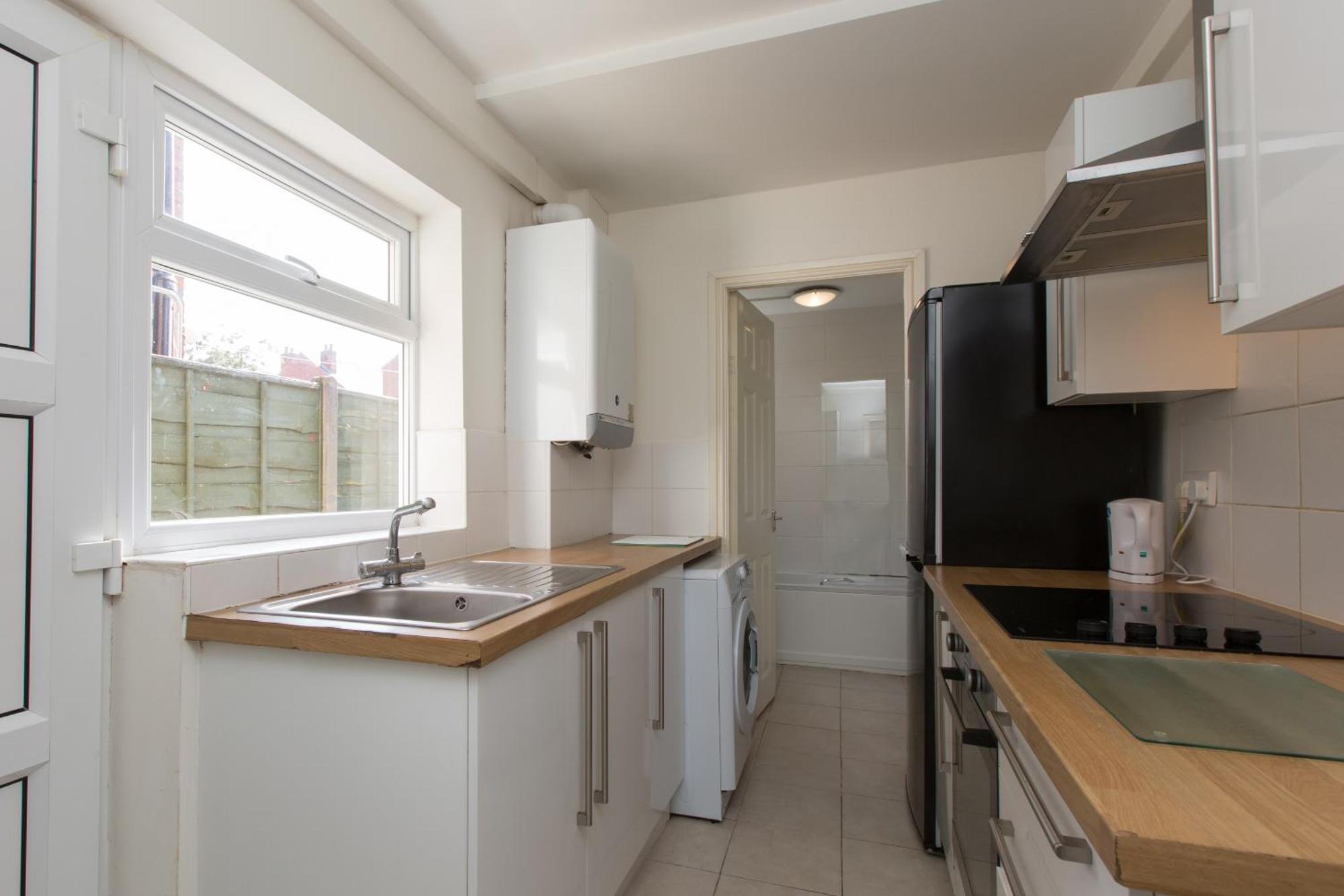 Single Room with Shared Bathroom