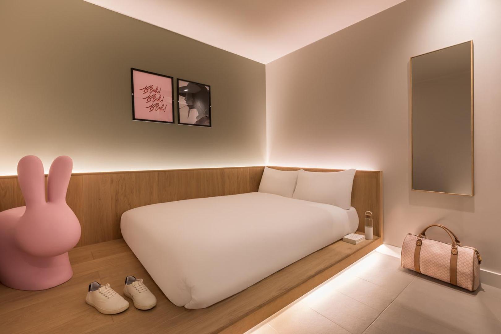 Compact Windowless Room,1649056599:JPEG