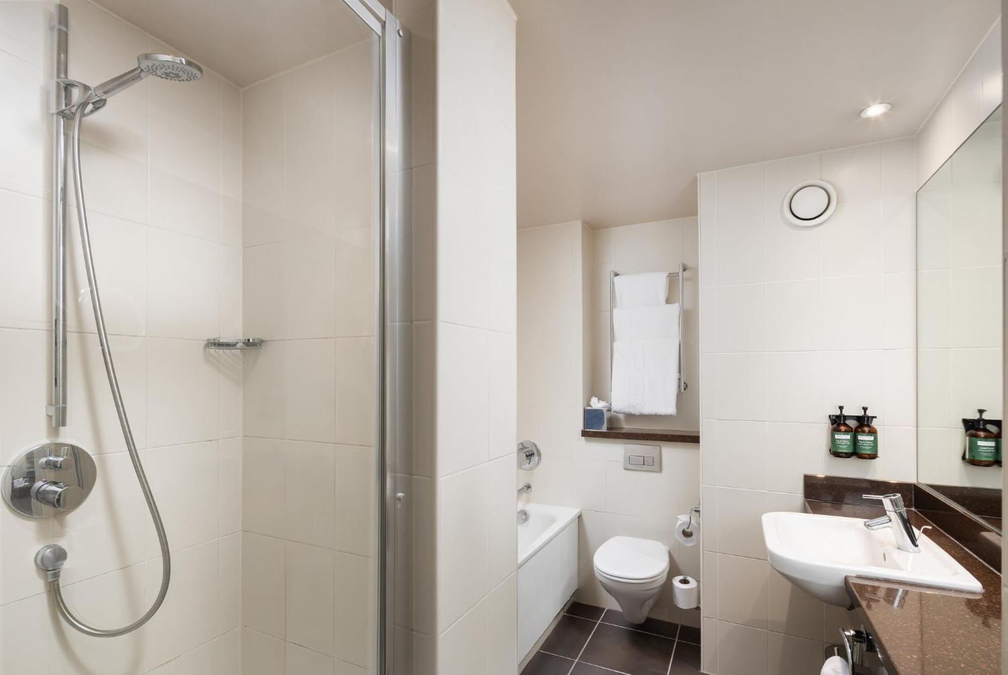 Premium Queen Room