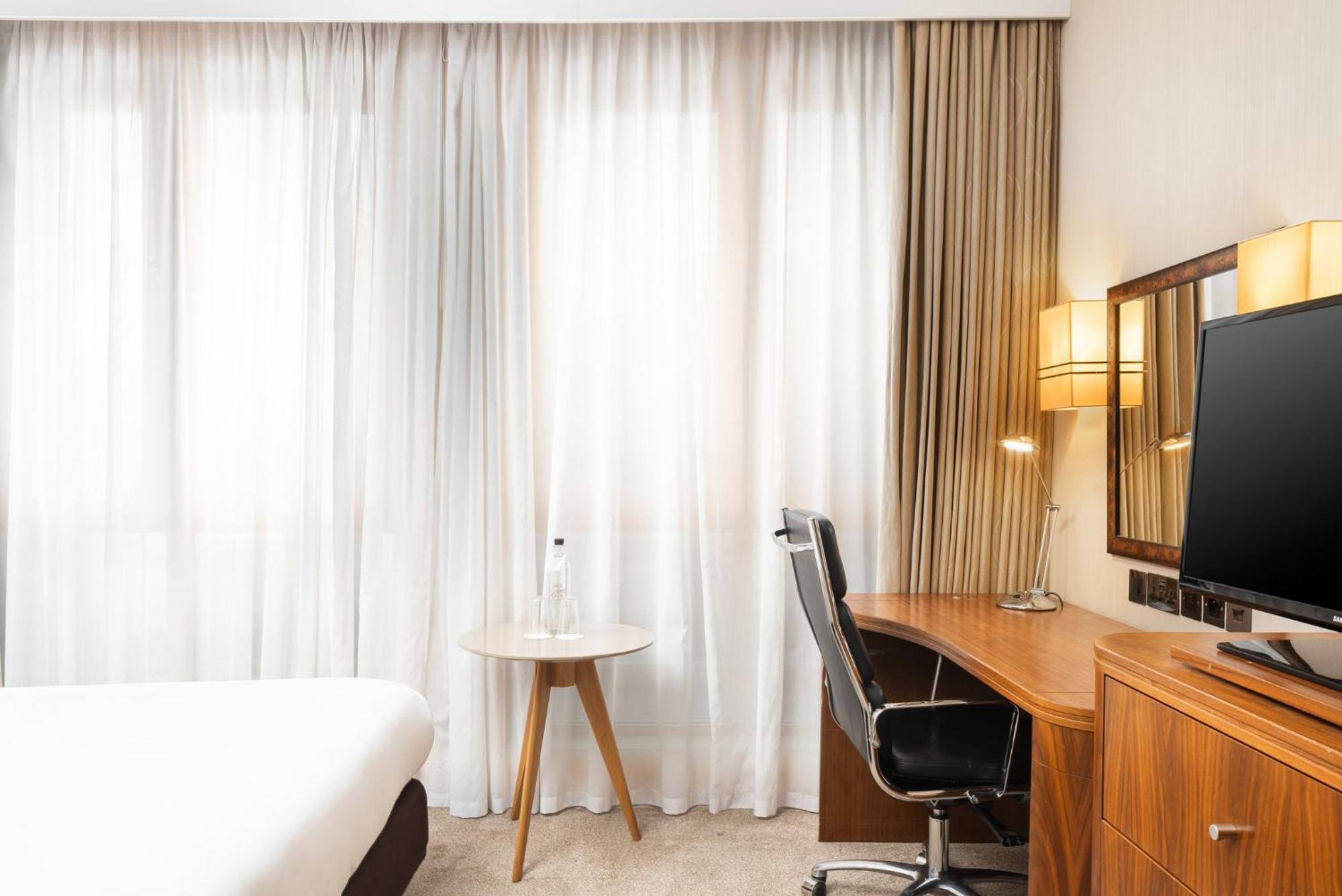 Premium Queen Room,1660282711:JPEG