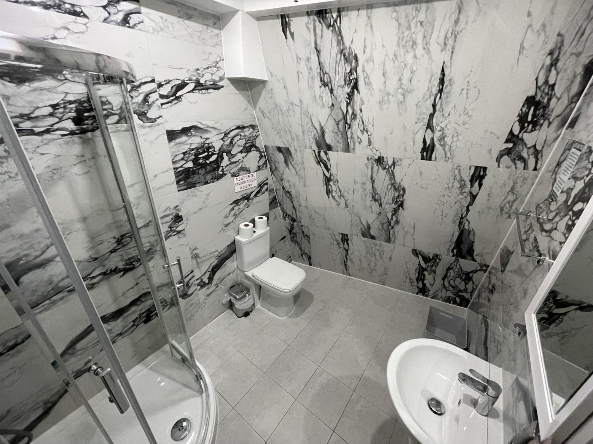 Triple Room with Shower