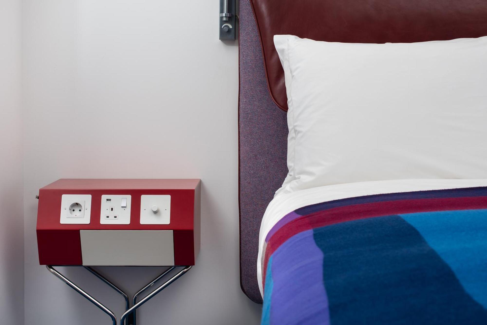 Deluxe Queen Room,1668121321:JPEG