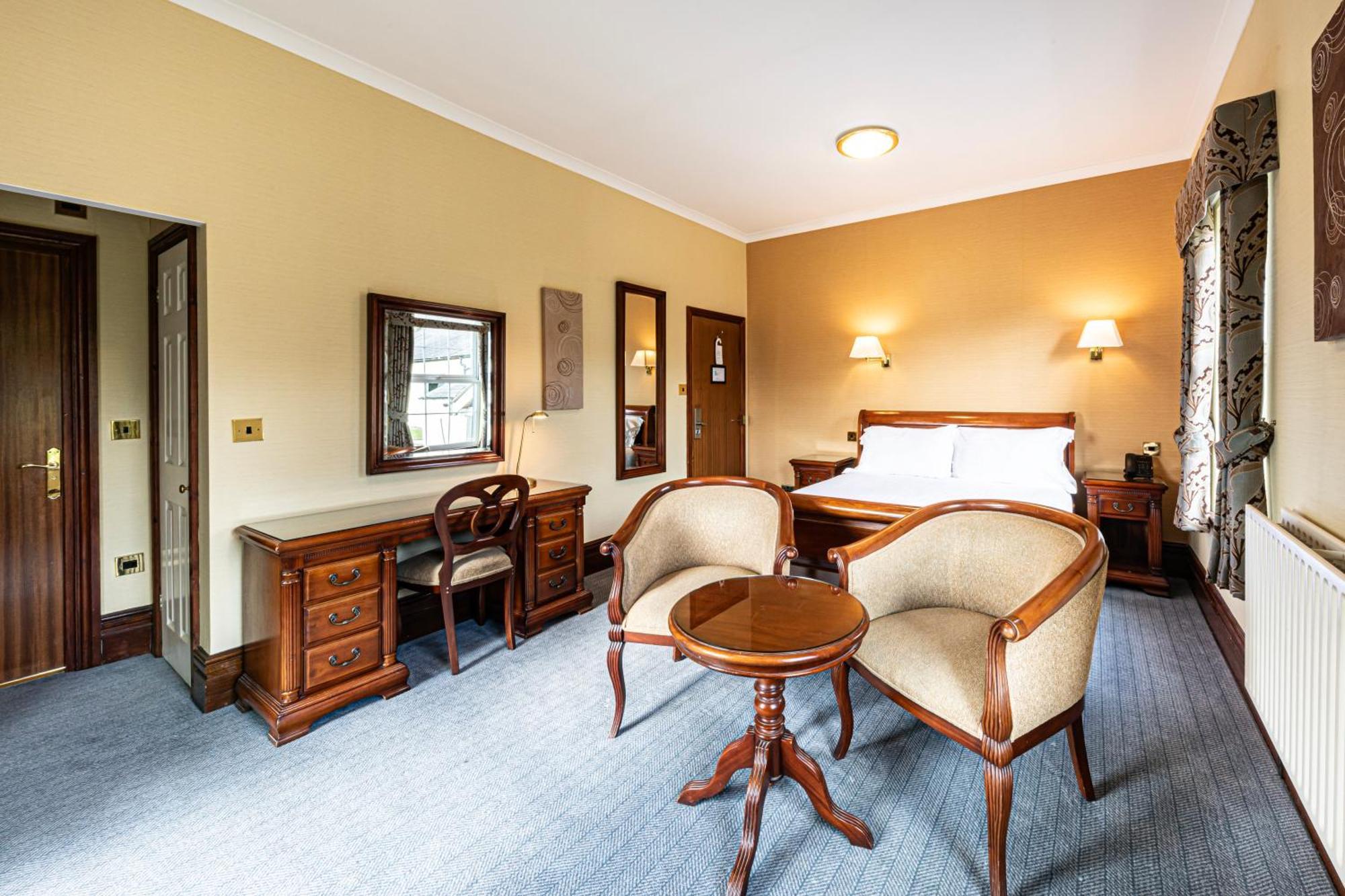 Classic Zimmer mit Kingsize-Bett