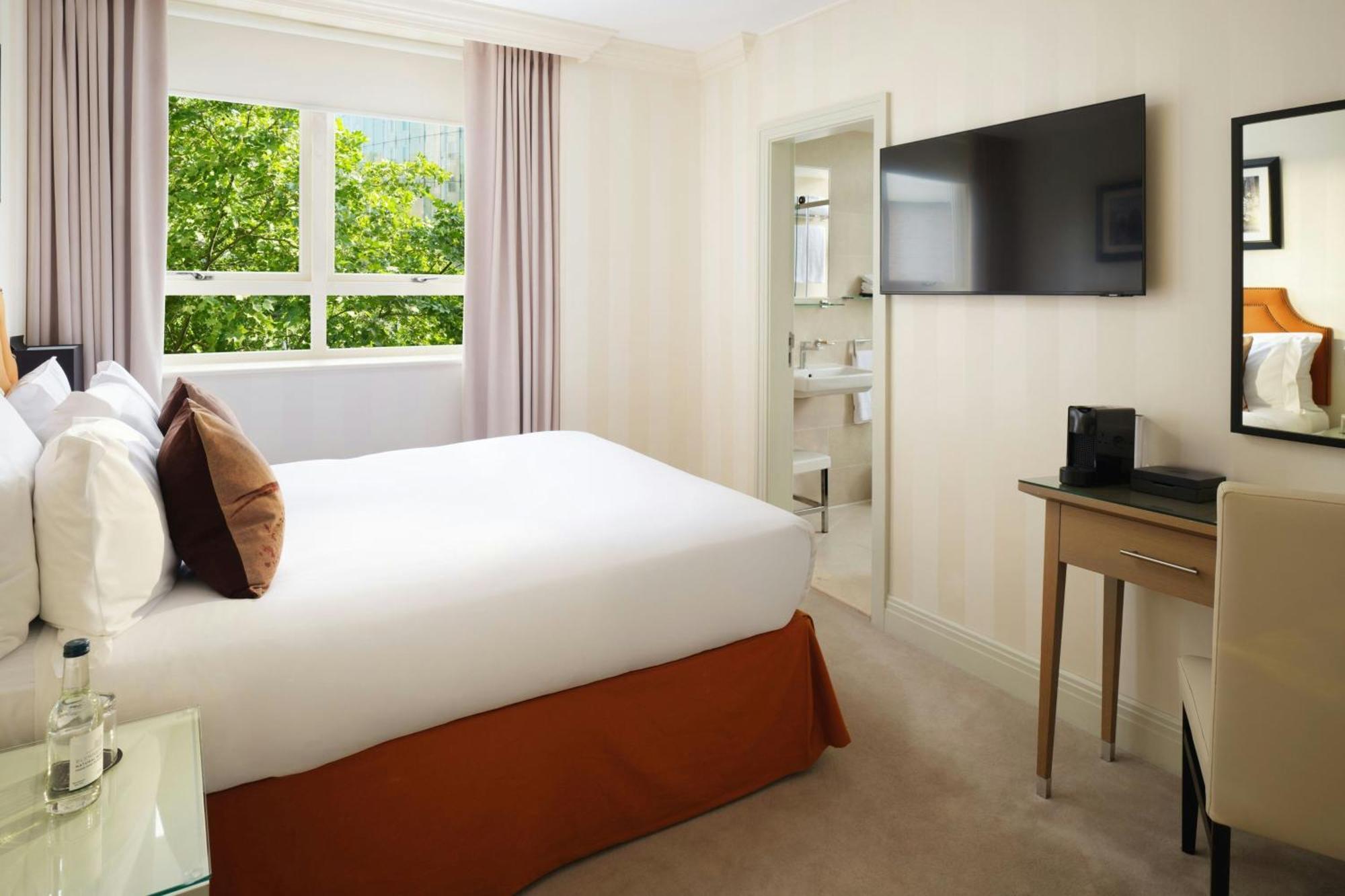 Classic Double, Guest room, 1 Double, City view