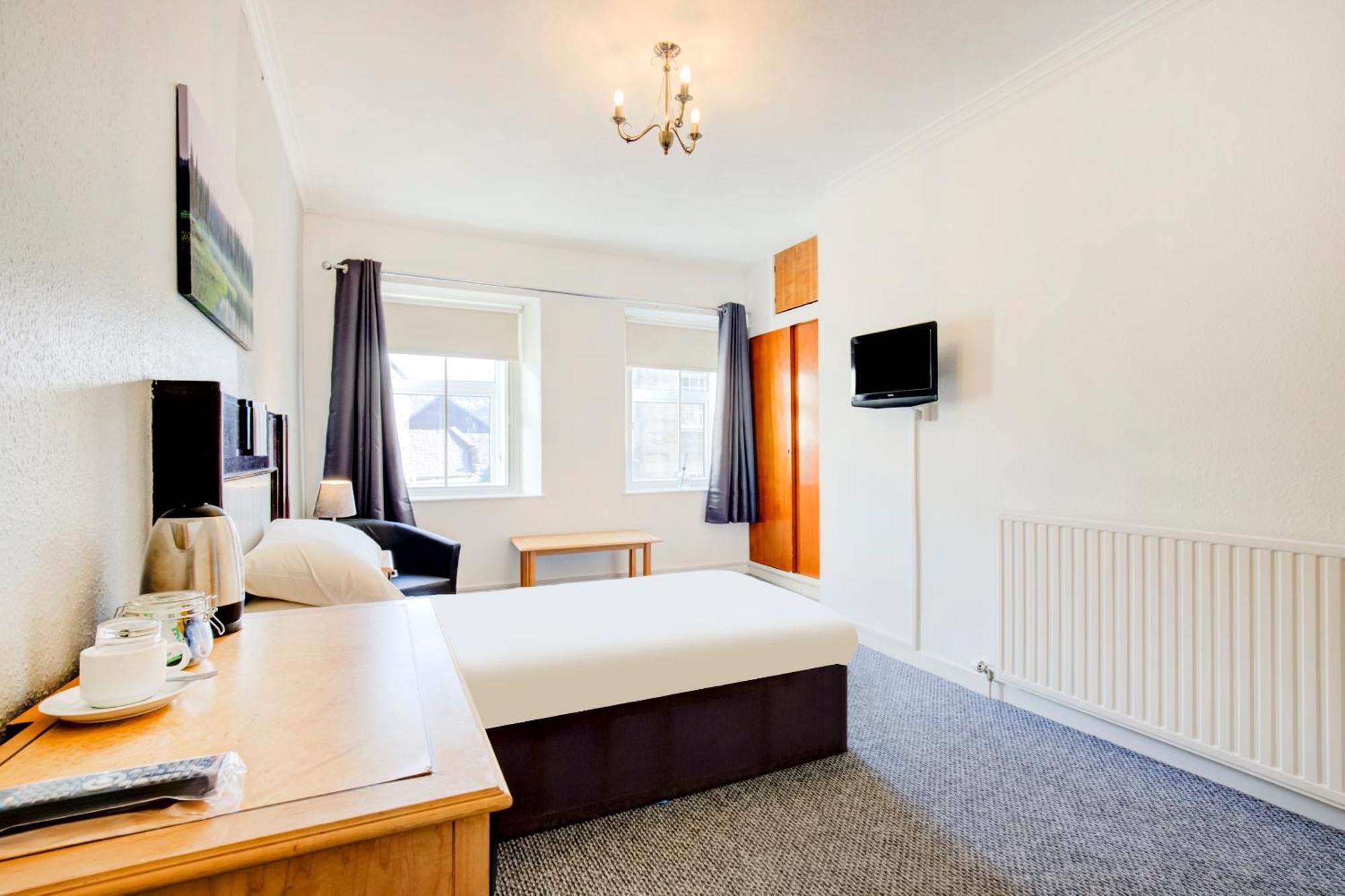 Standard Single Room with Shared Bathroom