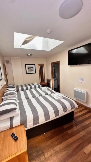 Standard Triple Room,1703577057:JPEG