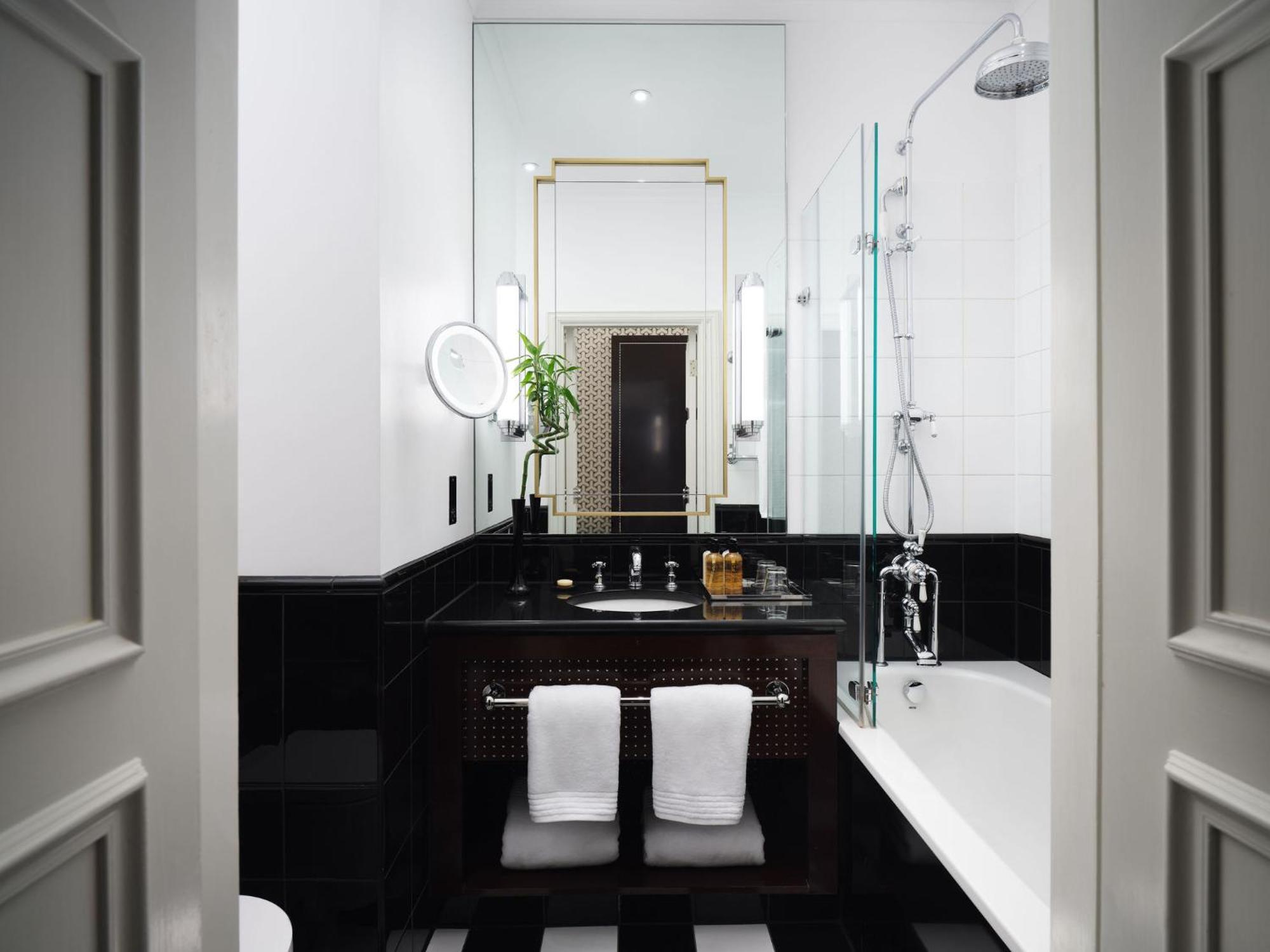 Luxury King Room