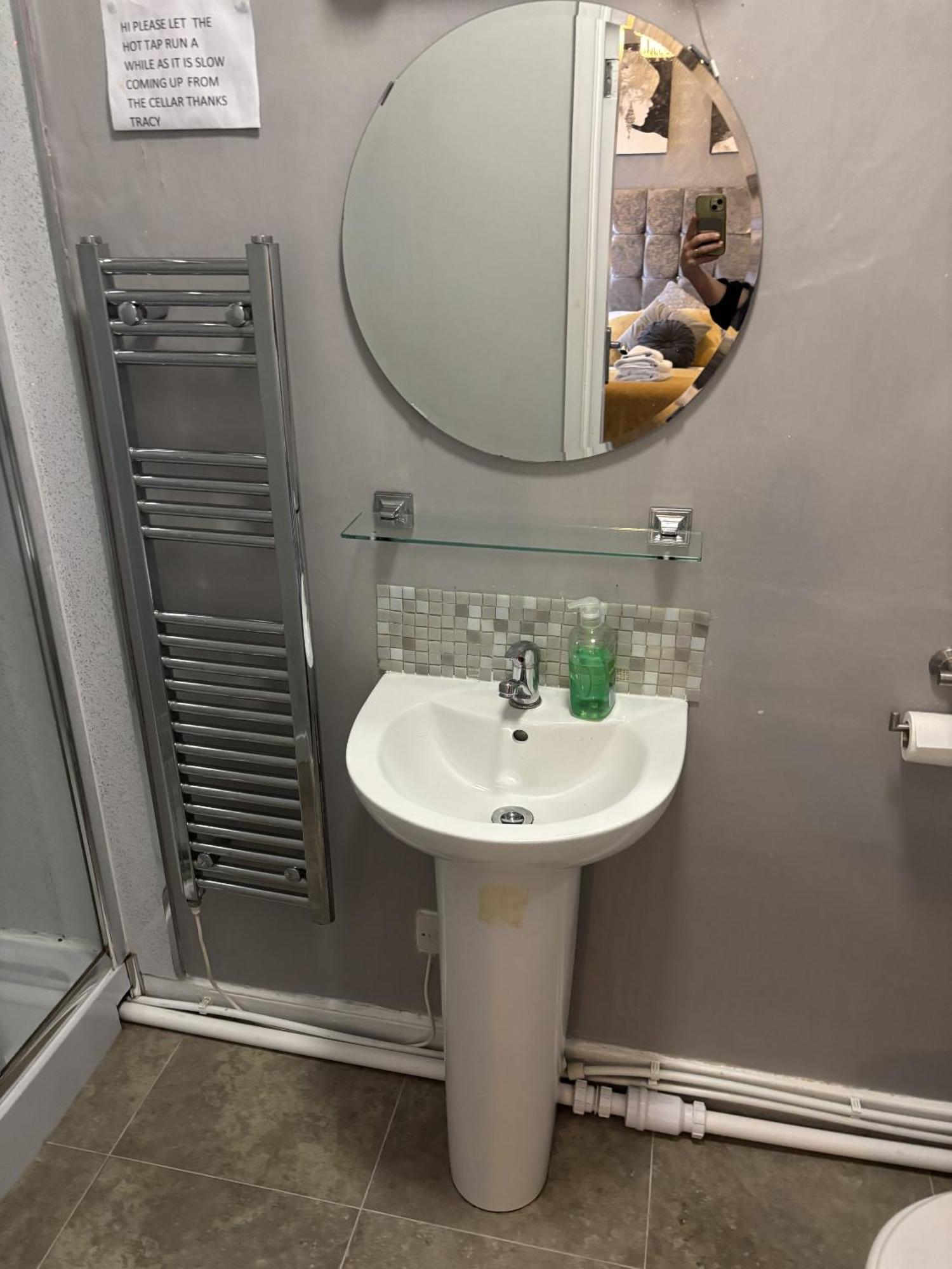 Deluxe Double Room with Shower
