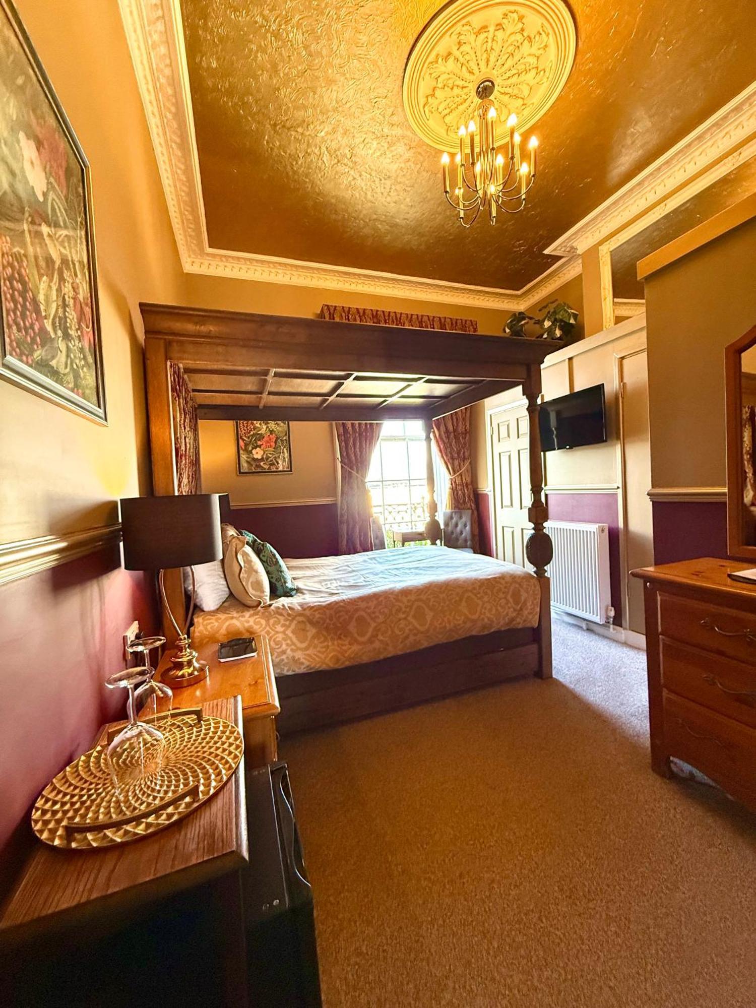 Deluxe King Room,1522123141:JPEG