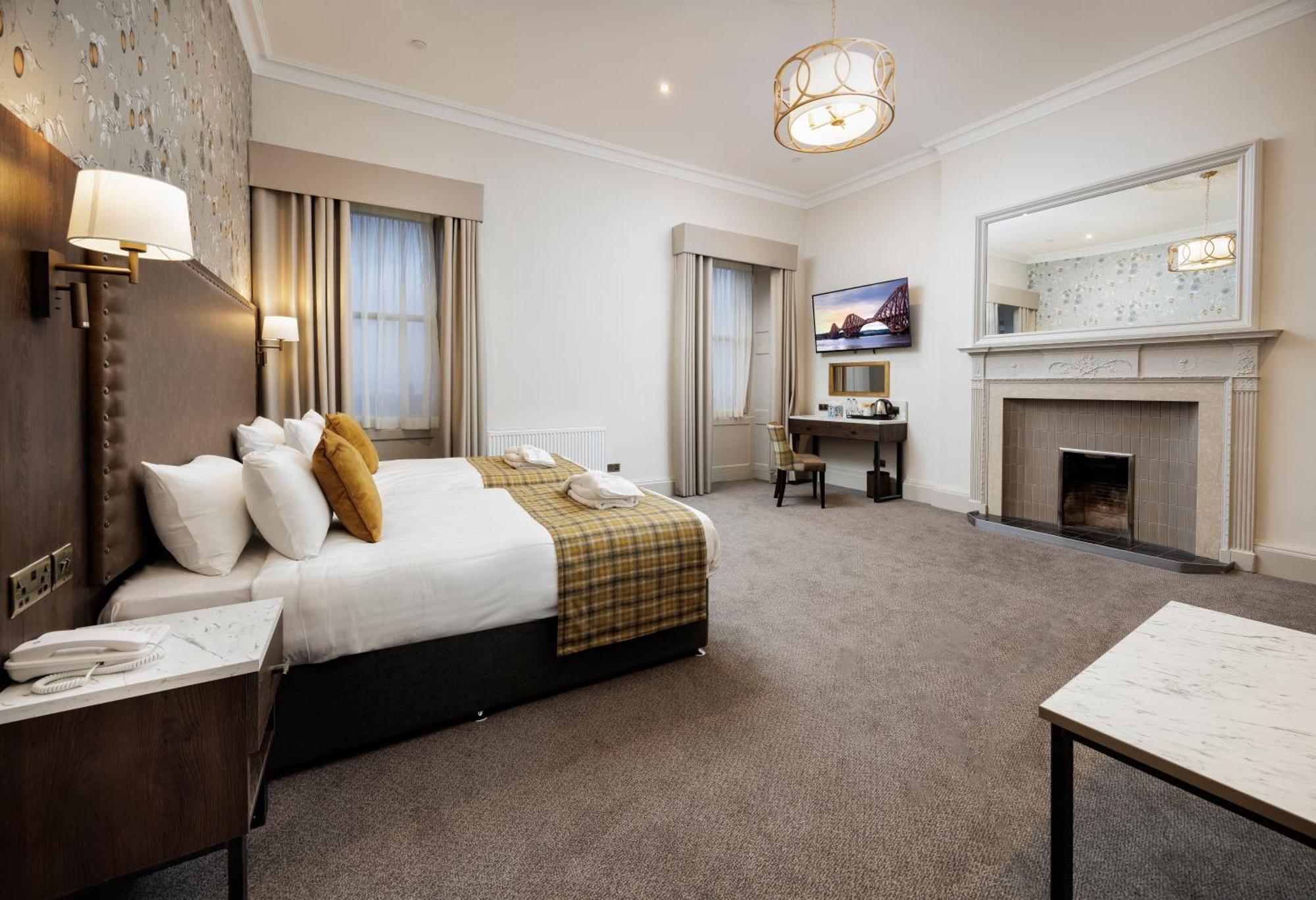 Twin Room,1729979284:JPEG