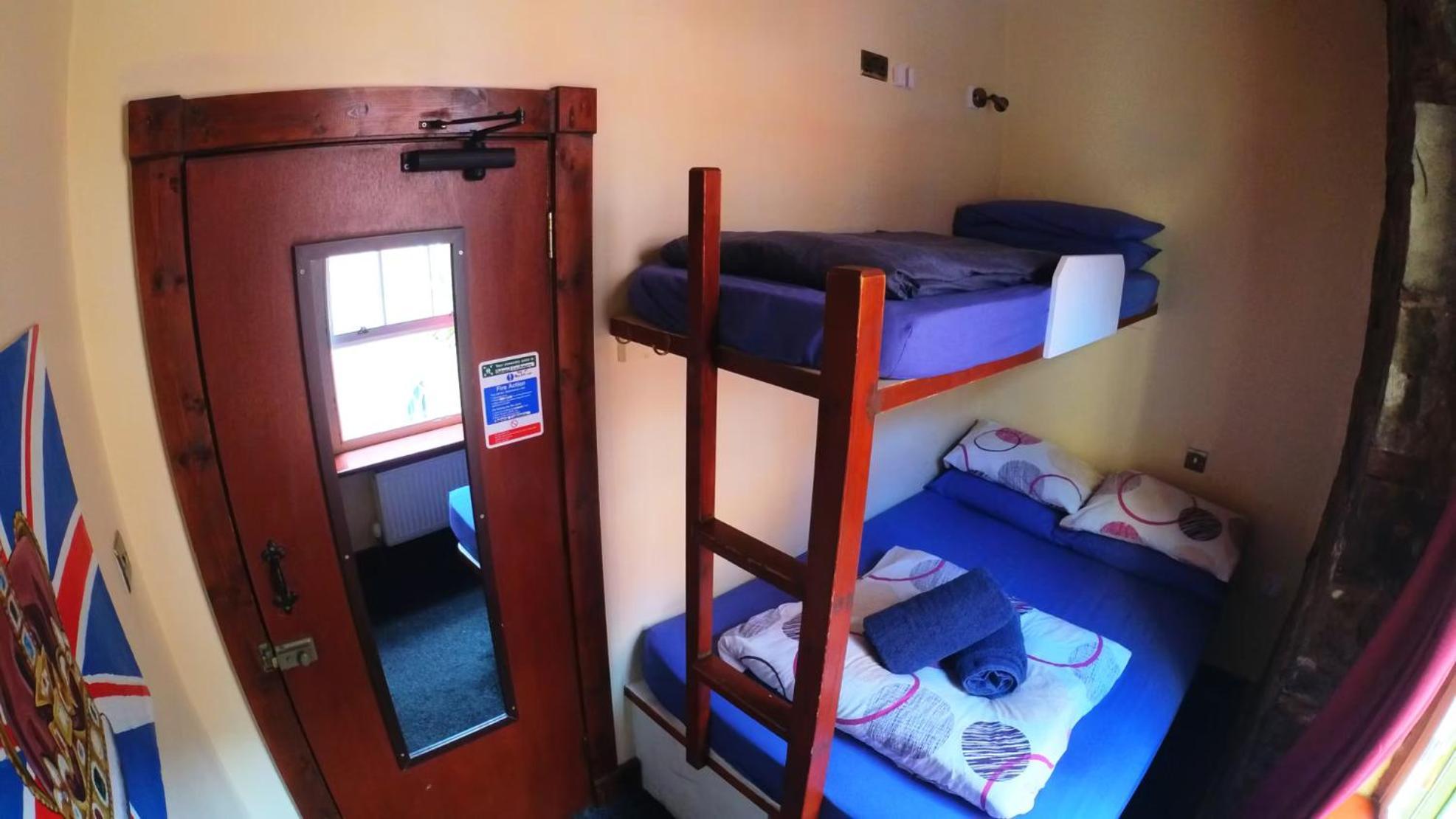 Standard Zweibettzimmer mit Gemeinschaftsbad