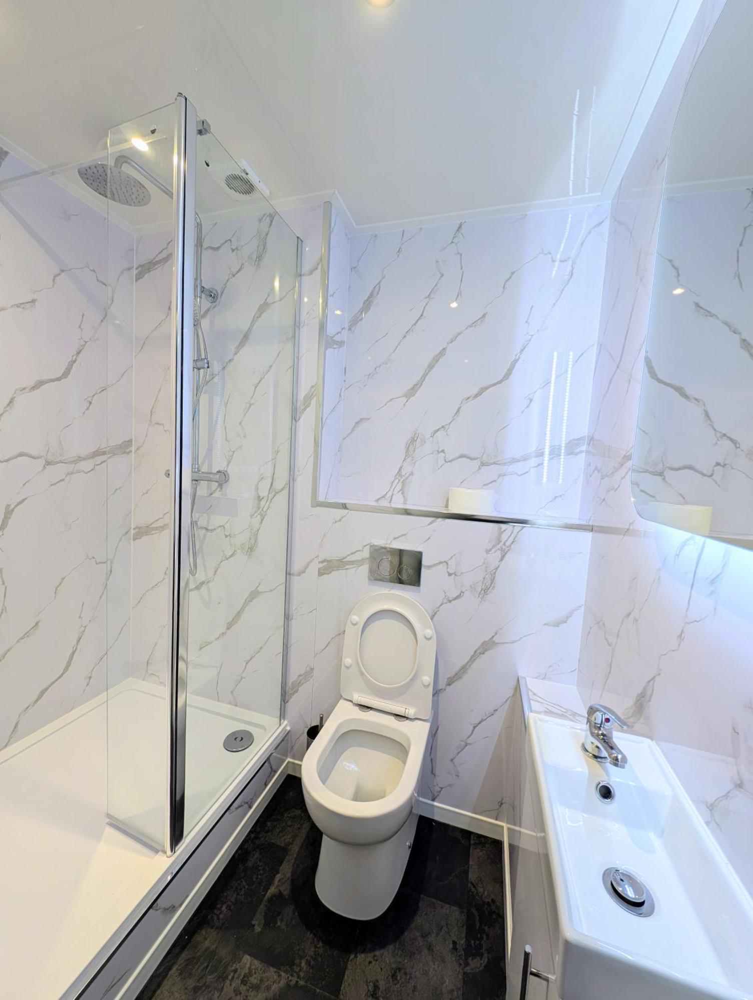 Standard Einzelzimmer mit Gemeinschaftsbad