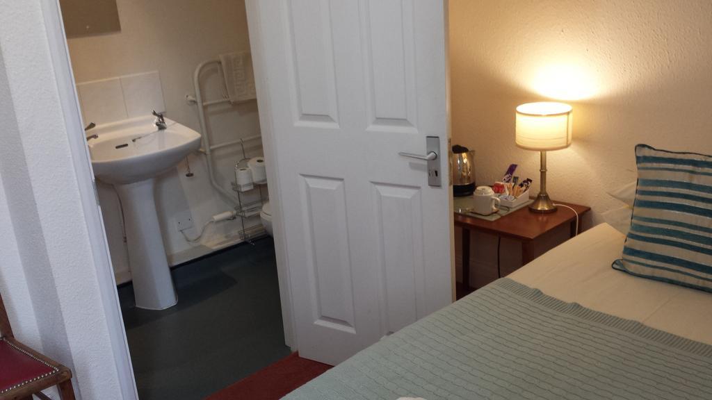 Single Room with Shared Shower and Toilet