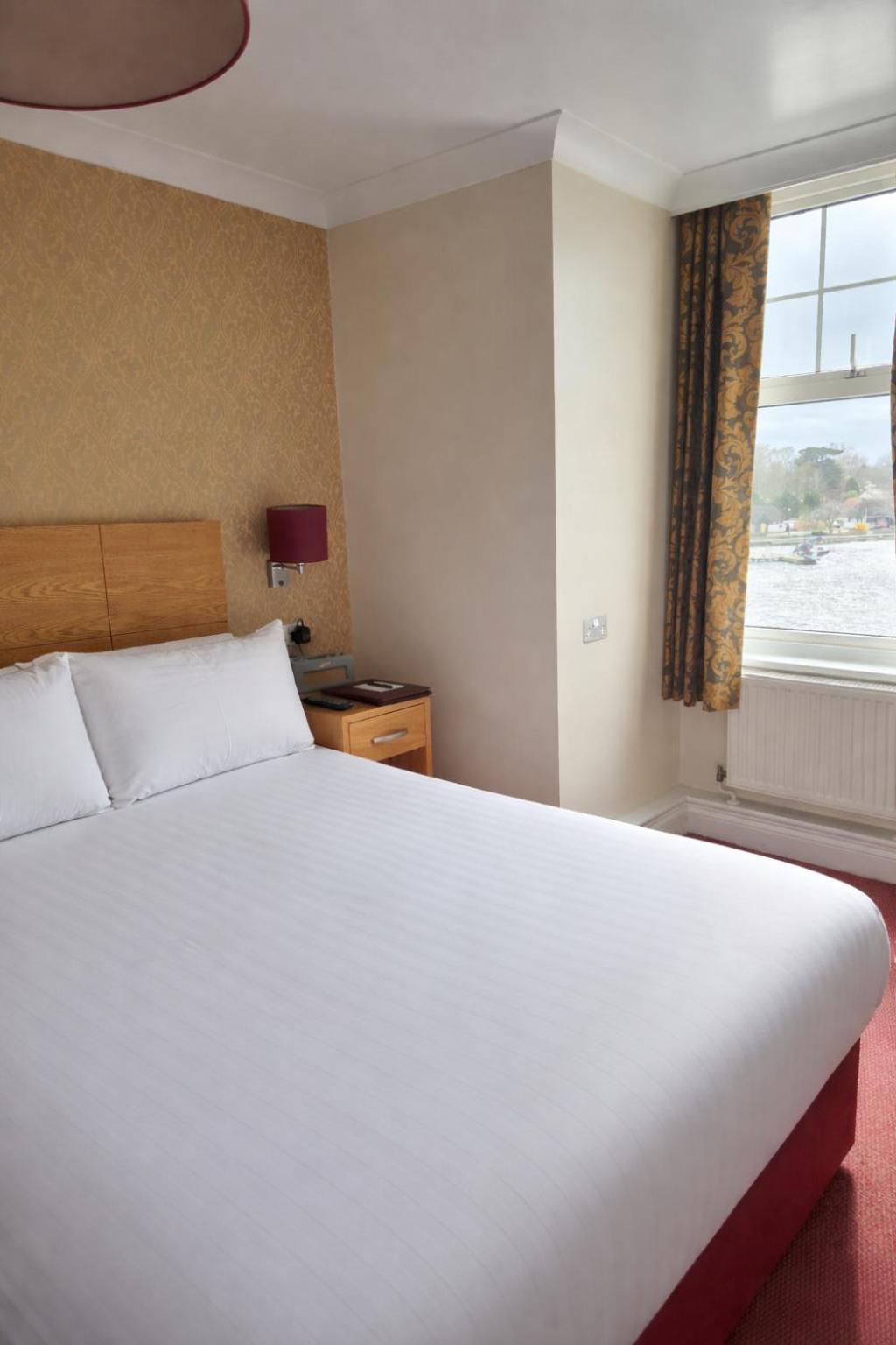 Double Room with Lake View