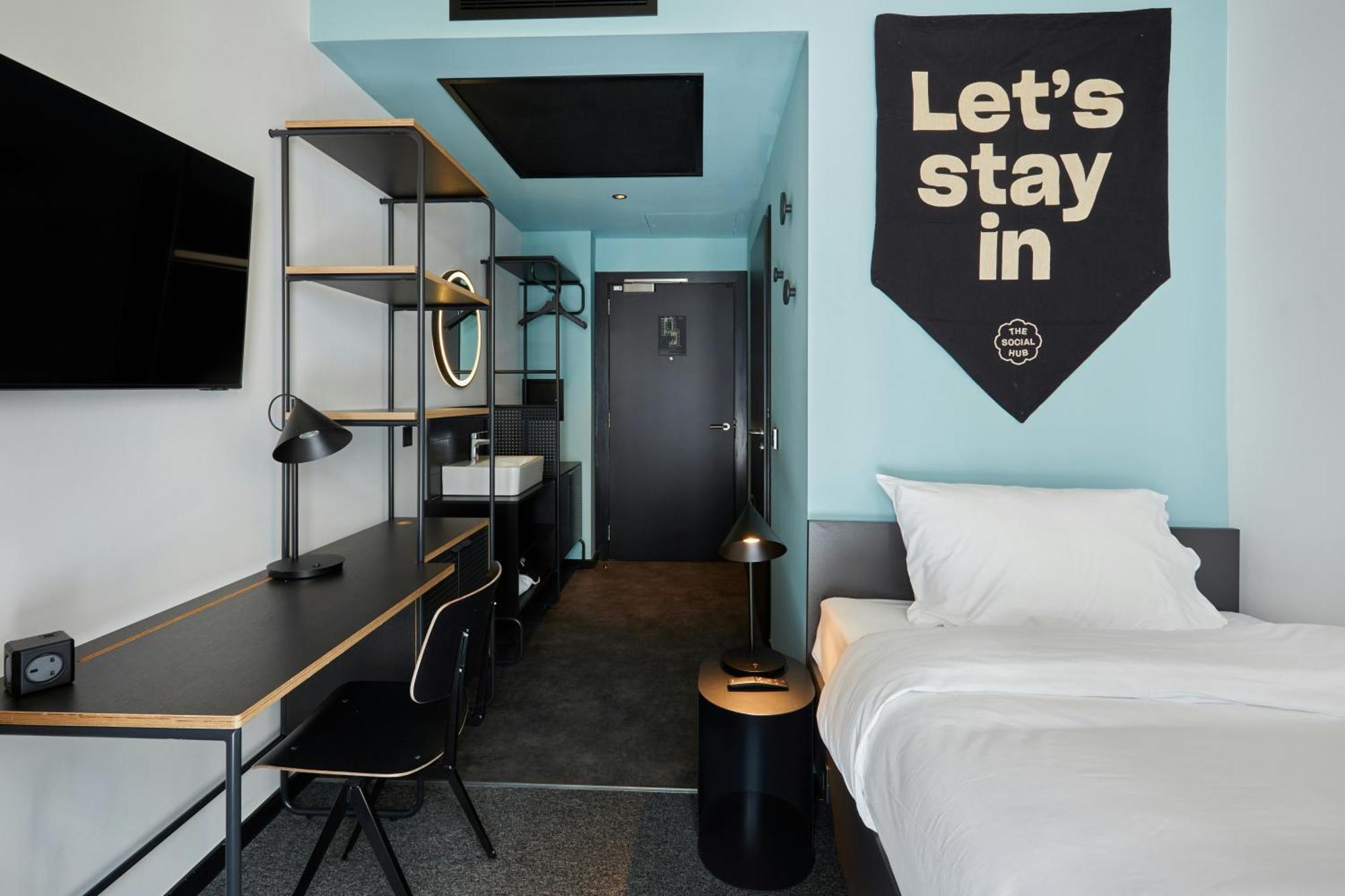 Single Room,1759235049:JPEG