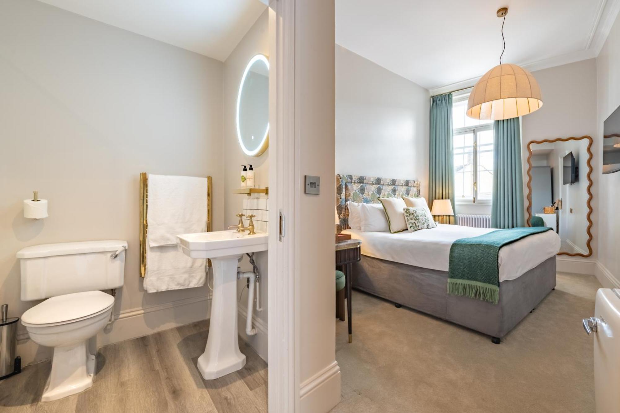 Deluxe King Room,1765857672:JPEG