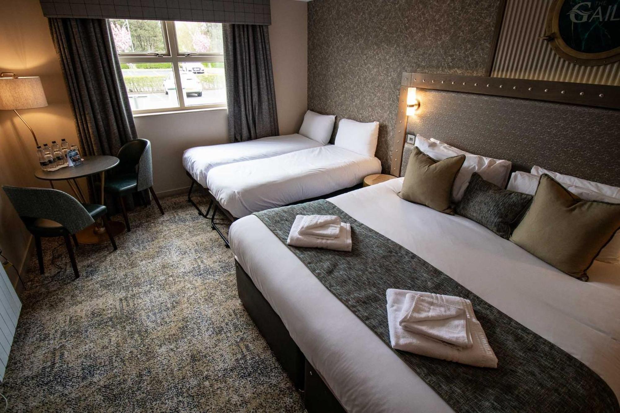 Deluxe Family Room