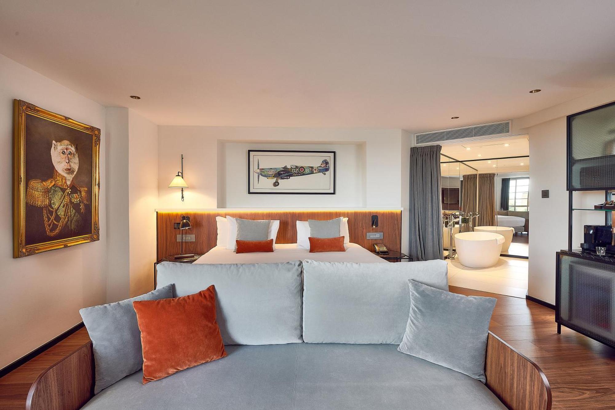 The Level Junior Suite with Executive Lounge Access