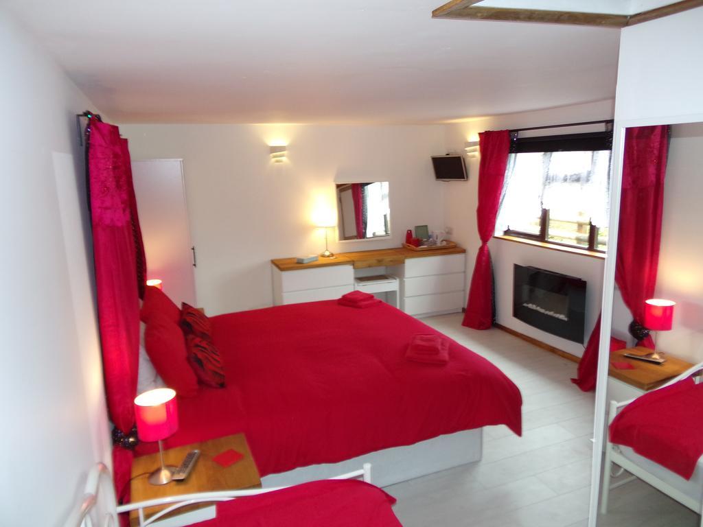 Triple Room with Shower
