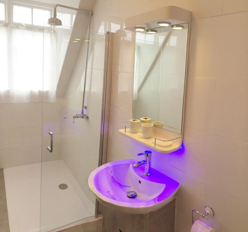 Family Room with En-Suite
