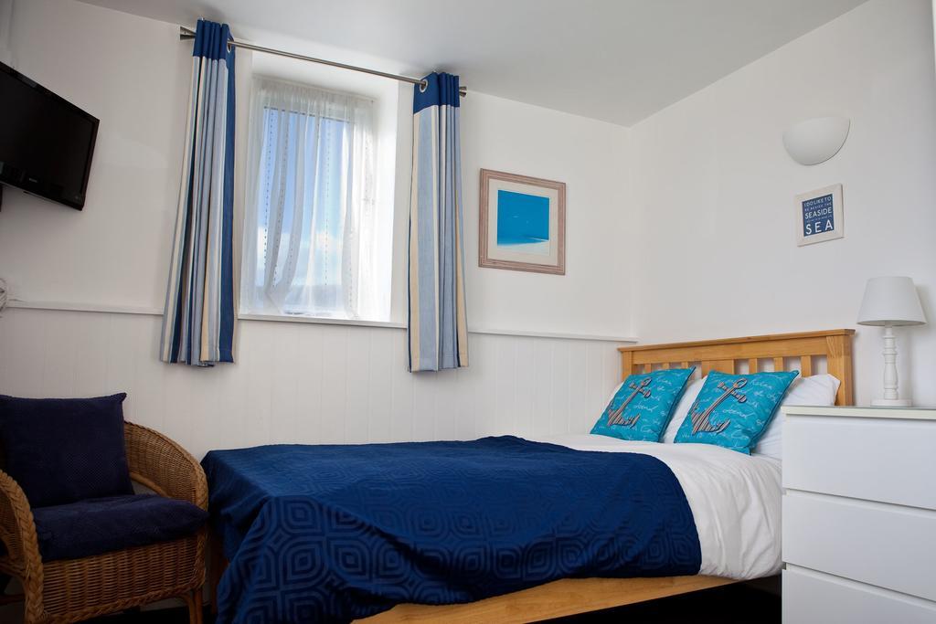Small Single Room