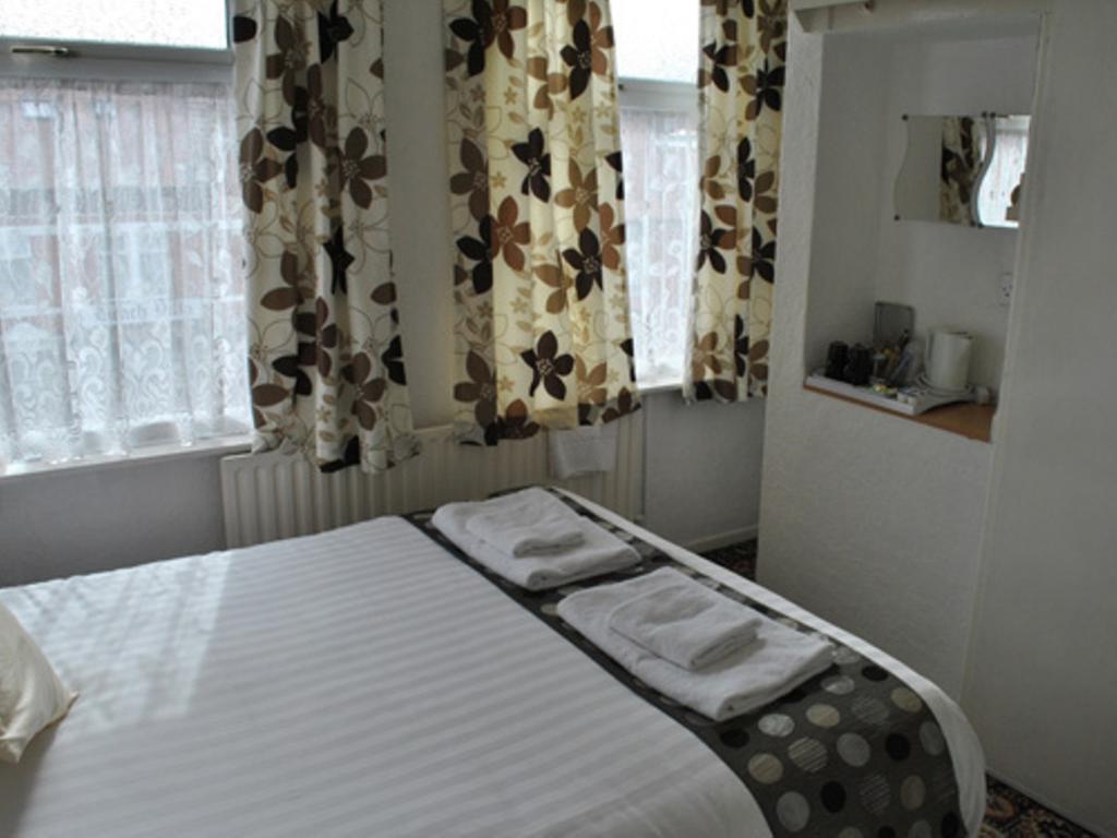 Budget Double Room - Ensuite