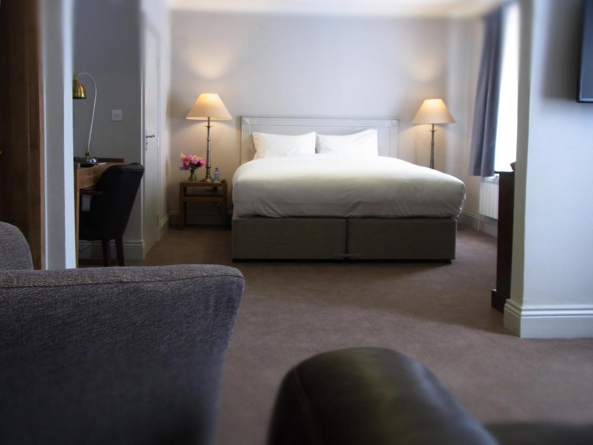 Queen Studio