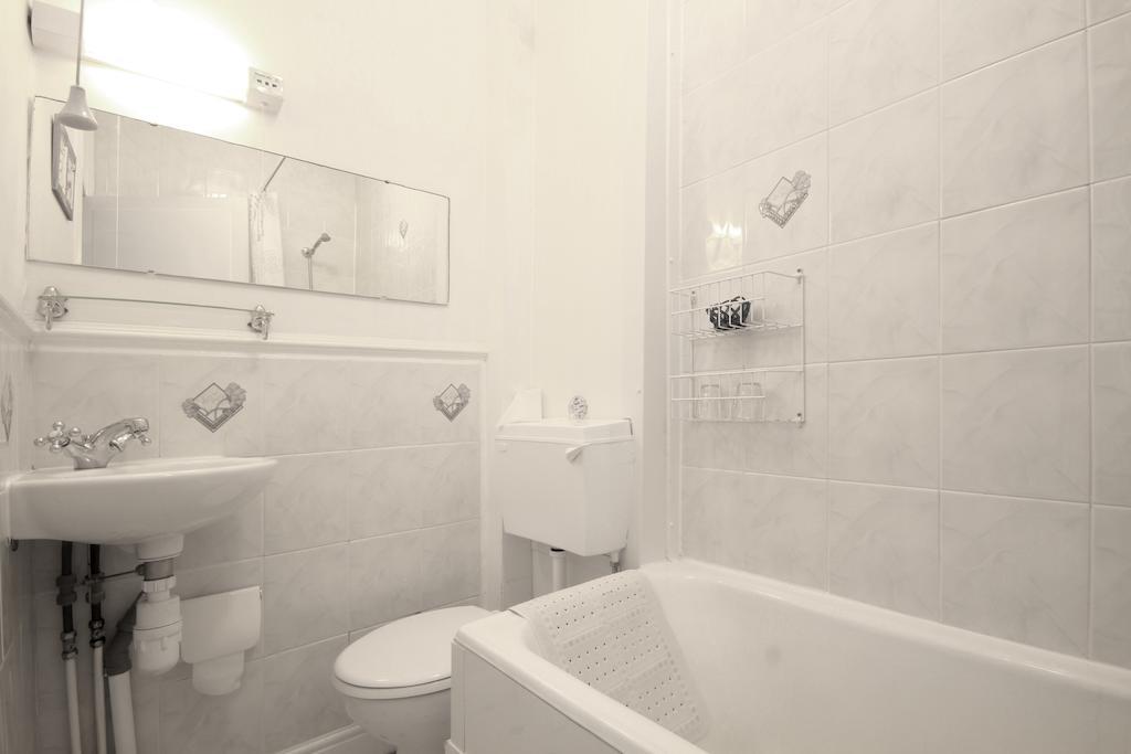 Rm 3 Superior King Room with Sea View - First Floor