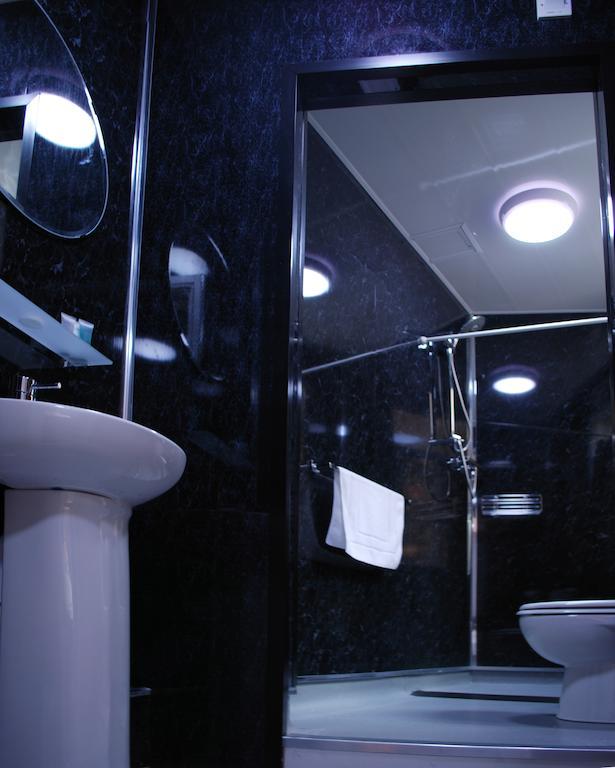 Small Double Room,235860109:JPEG